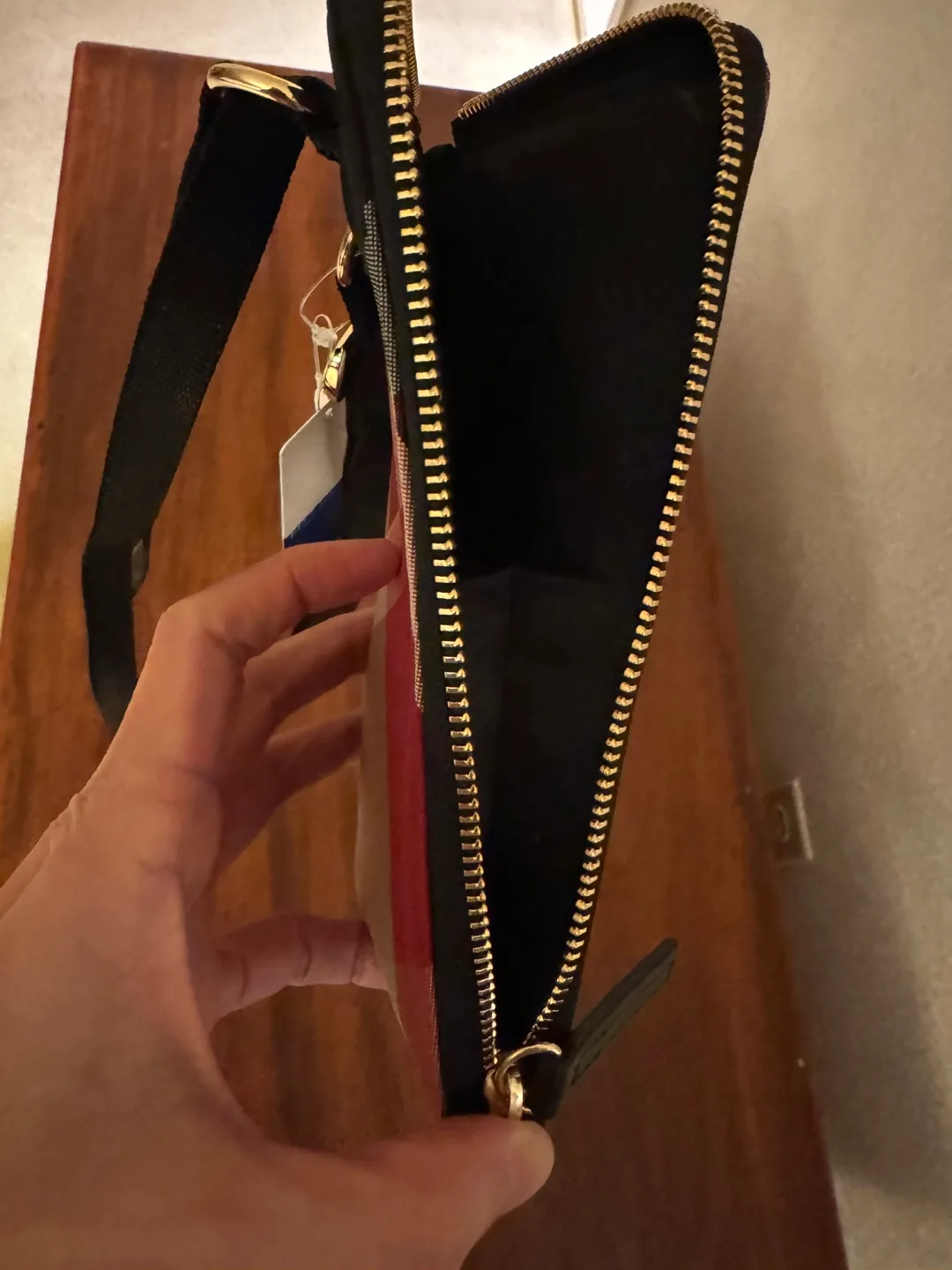 Blue Label Crestbridge Phone Case Crossbody Bag image indicator(3)