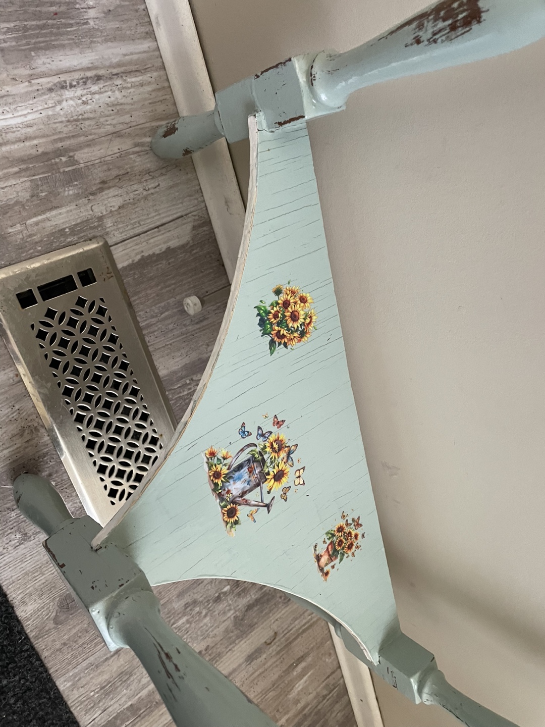 Rustic Half-Moon Console Table with Sunflower Decor - photo 3