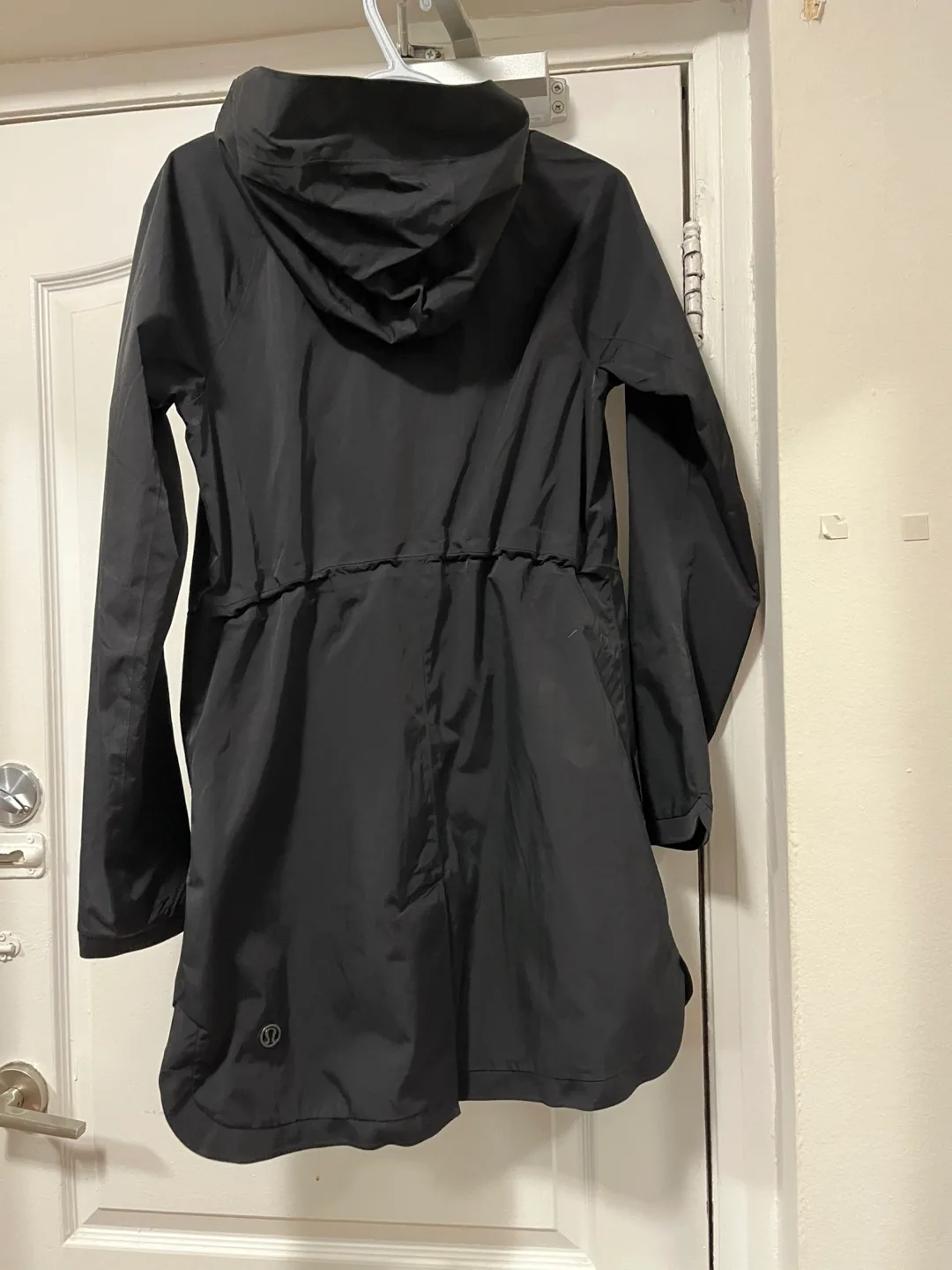 Lulu 🍋 Black Rain Jacket Size 8 image indicator(4)