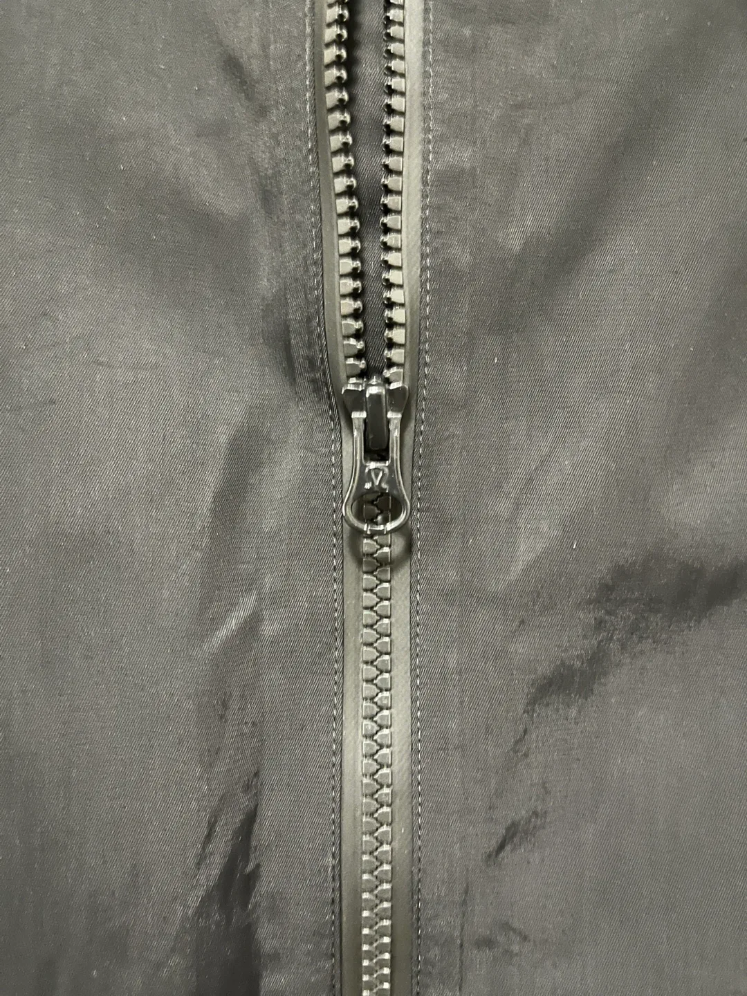 Lulu 🍋 Black Rain Jacket Size 8 image indicator(2)