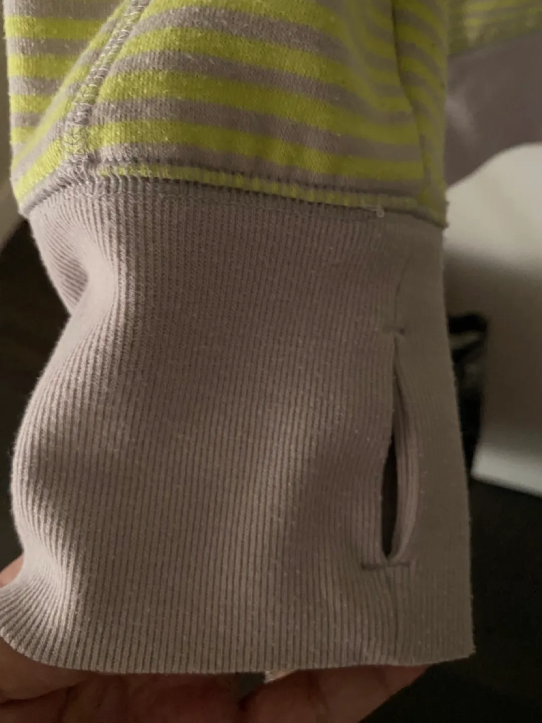 GapFit Zip-Up Hoodie - Lime Green and Grey Stripes - Size XL/TG image indicator(3)