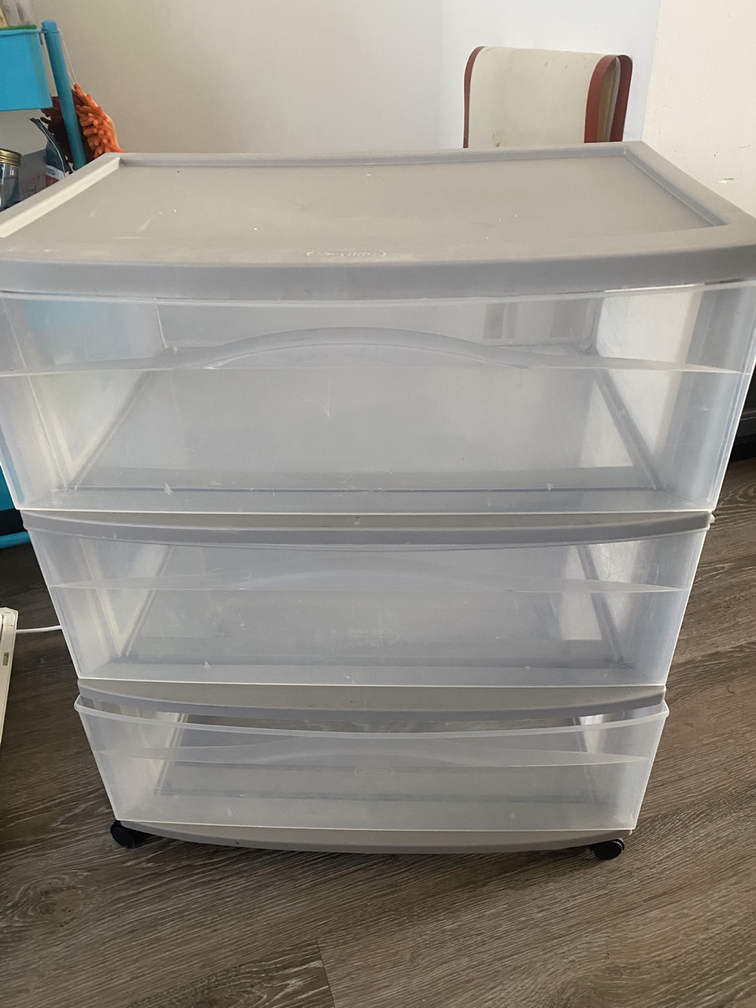 3/26 Sterilite 3-Drawer Rolling Cart