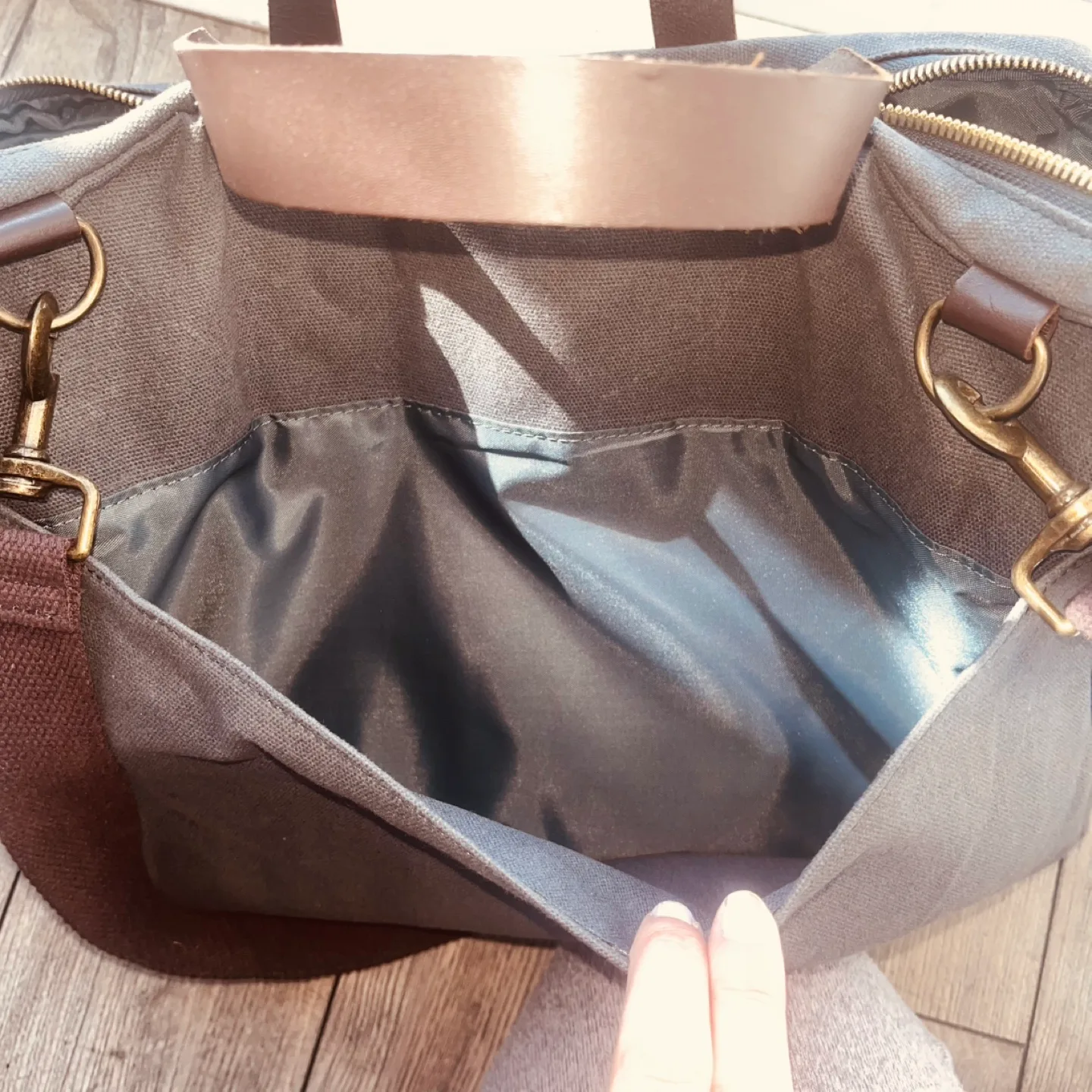 Laptop bag image indicator(7)