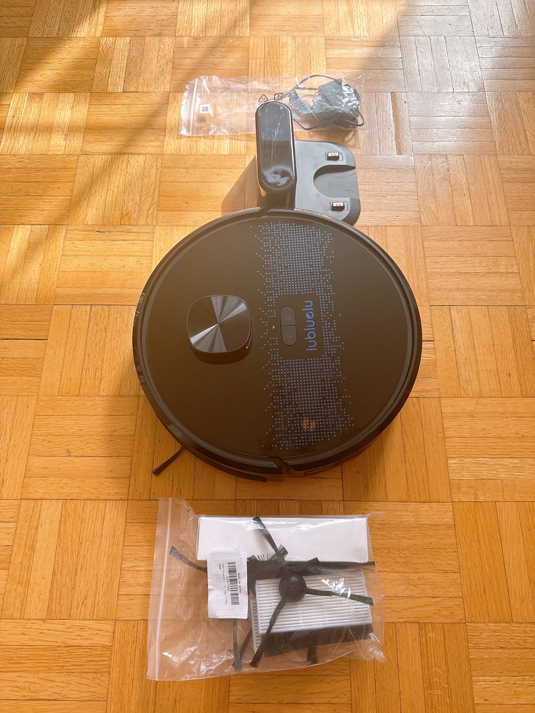 Lubluelu Robot Vacuum Cleaner with Accessories - photo 2