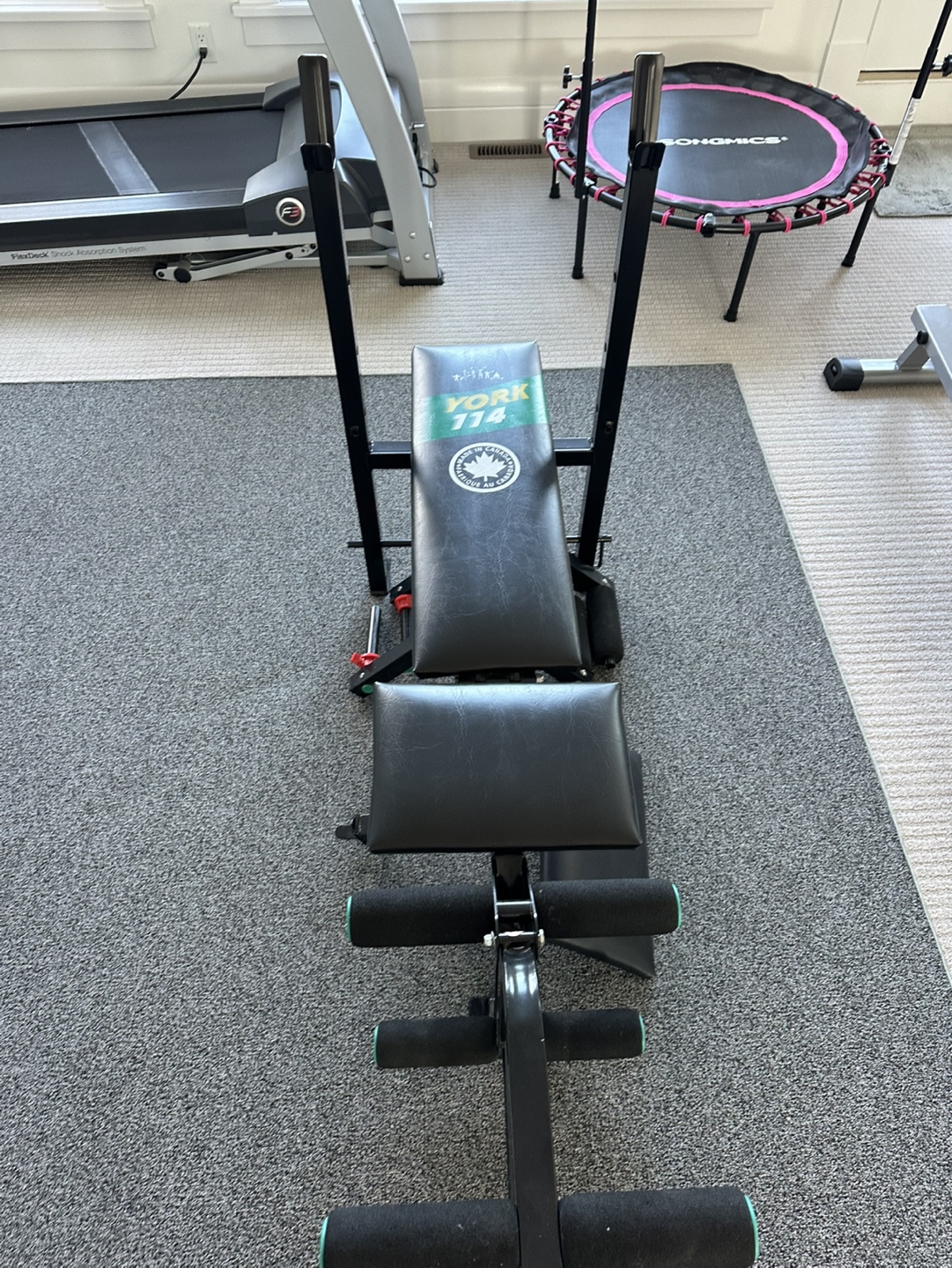 Weight bench w/weights