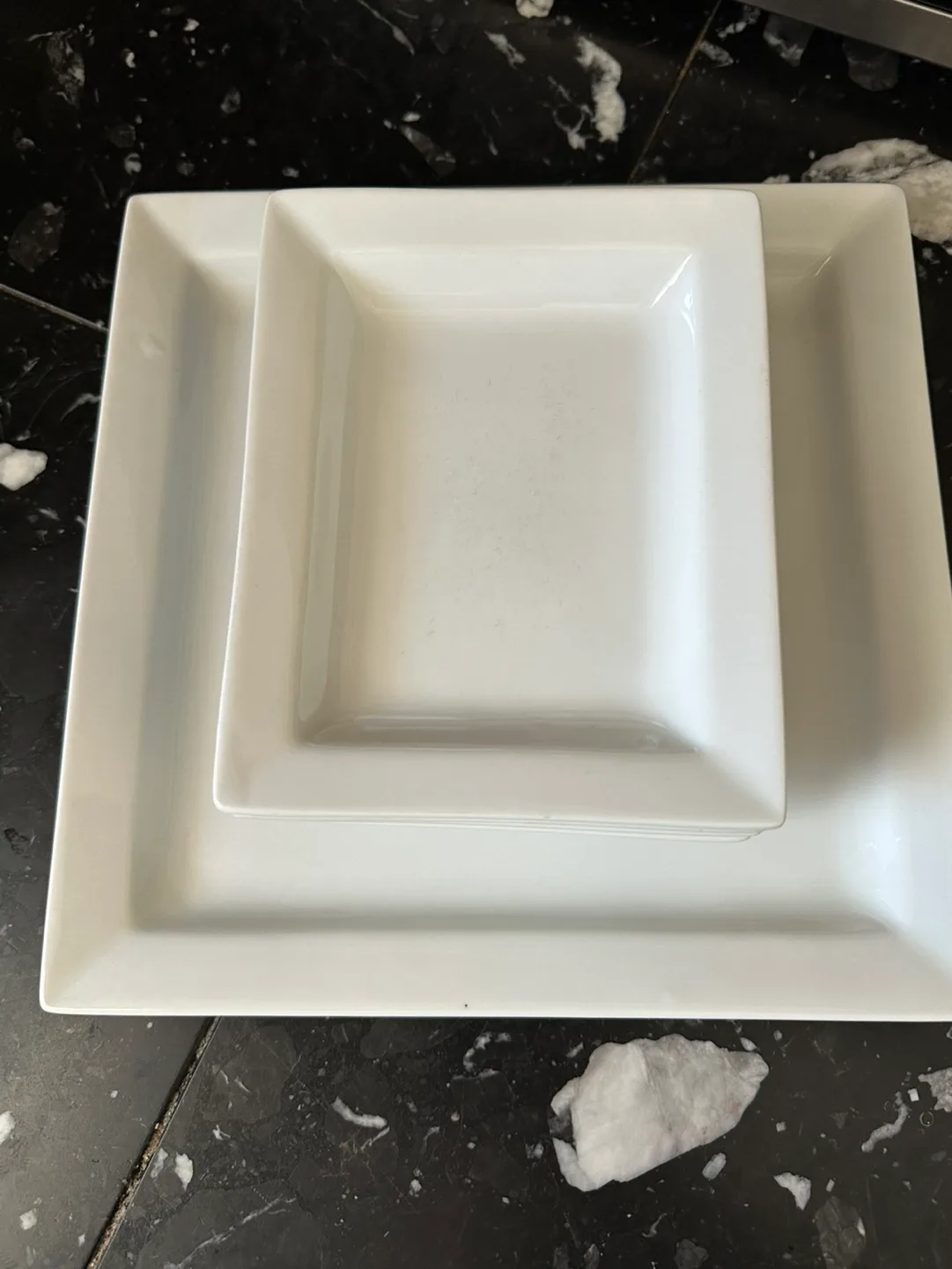 White Porcelain Sushi Set - Plates, Spoons & Trays image indicator(5)