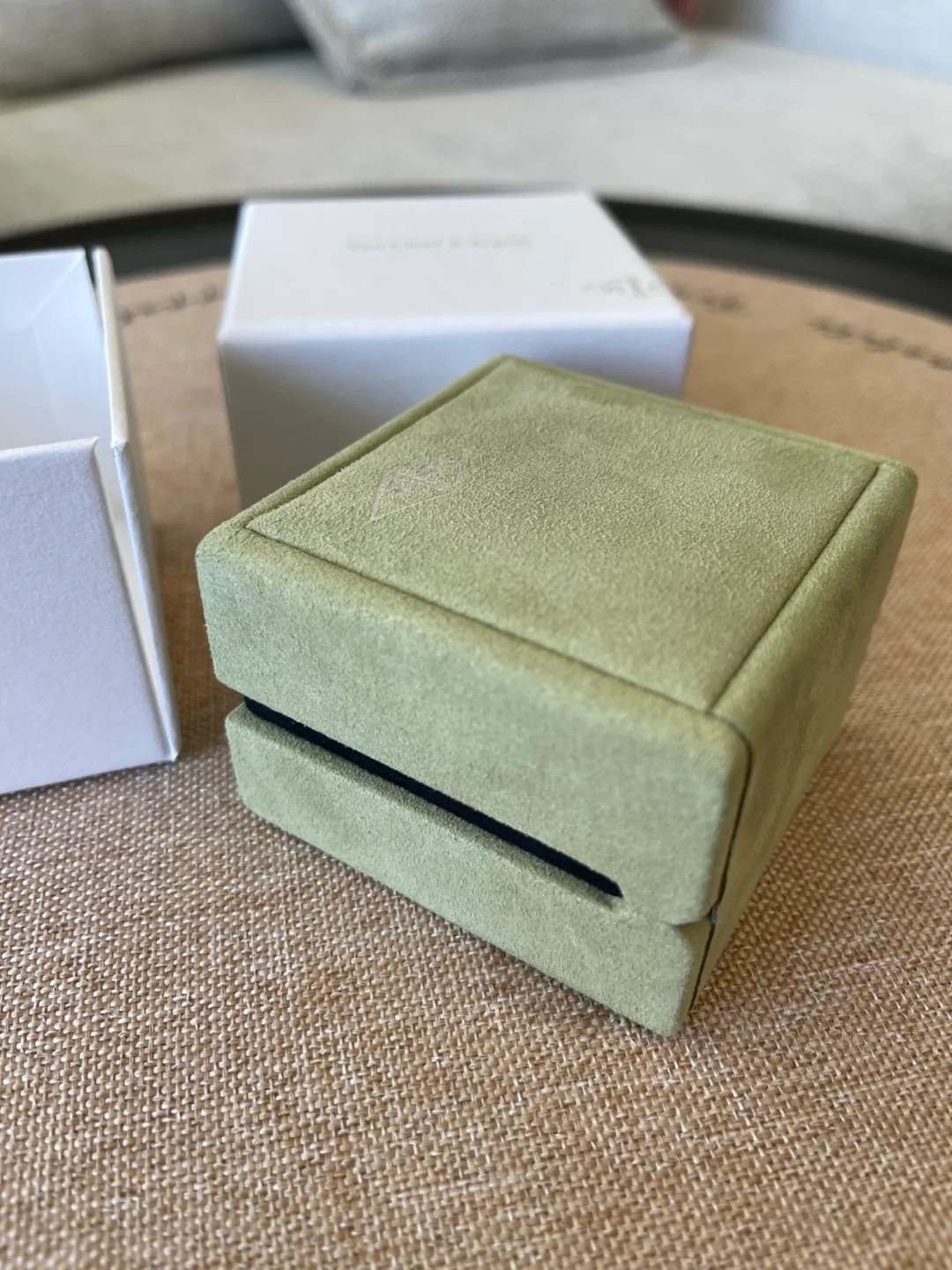 Van Cleef & Arpels Necklace Box image indicator(4)