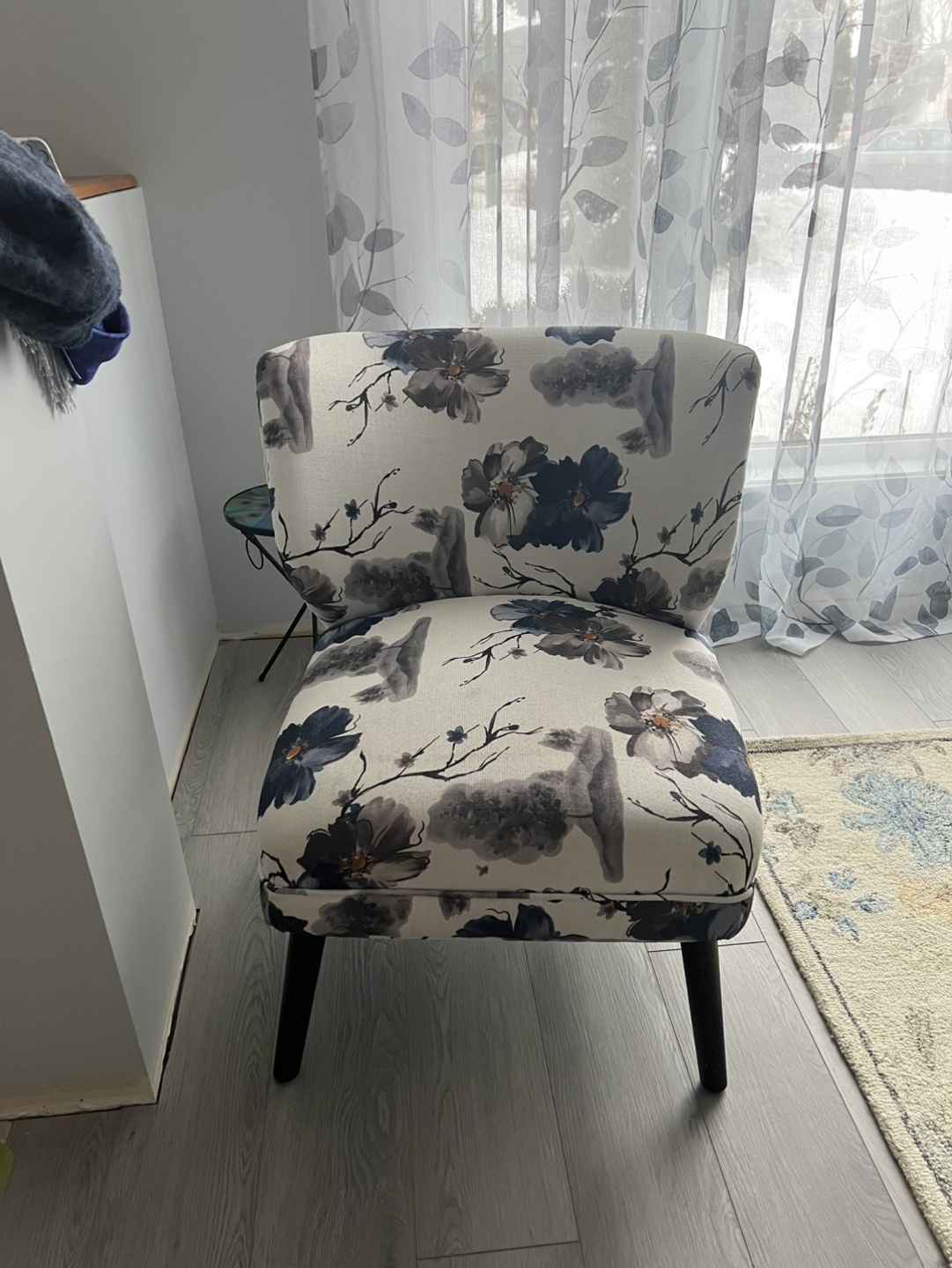 Floral Accent Chair with Black Legs - photo 5