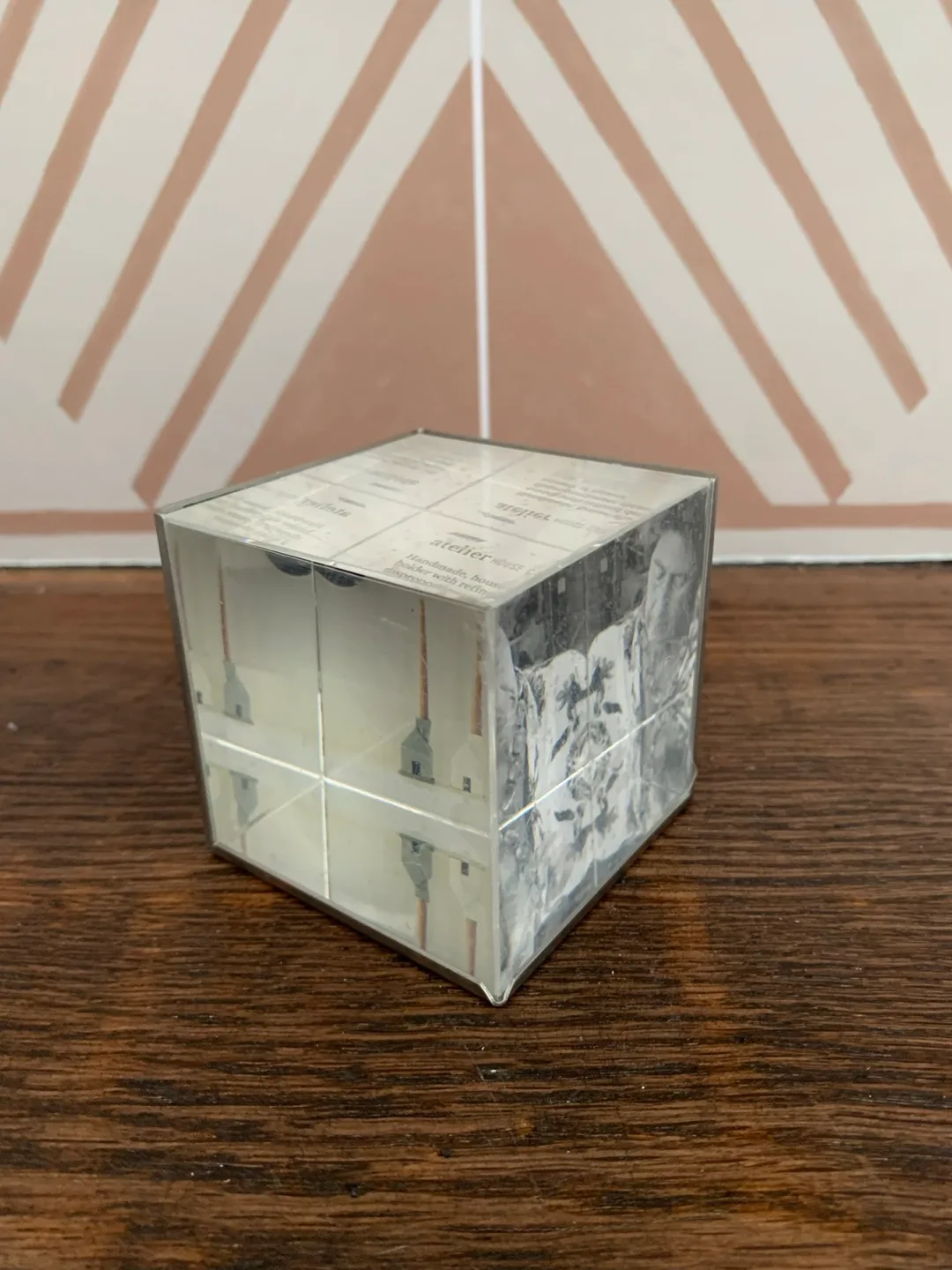 Umbra cube frame image indicator(2)