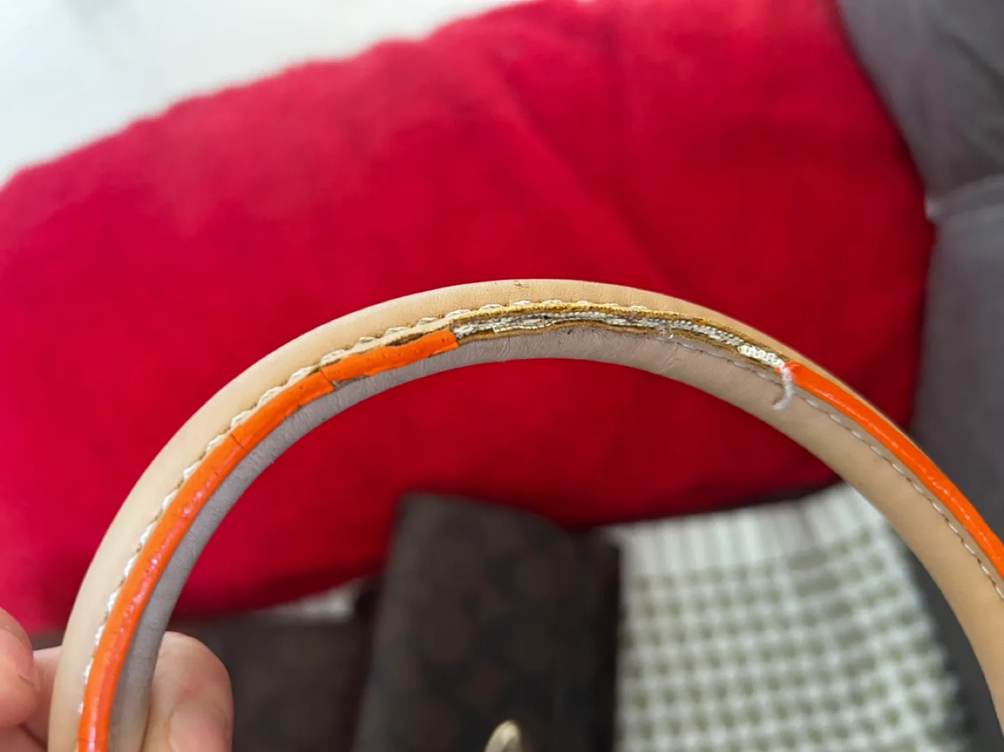 Guess satchel handbag image indicator(3)