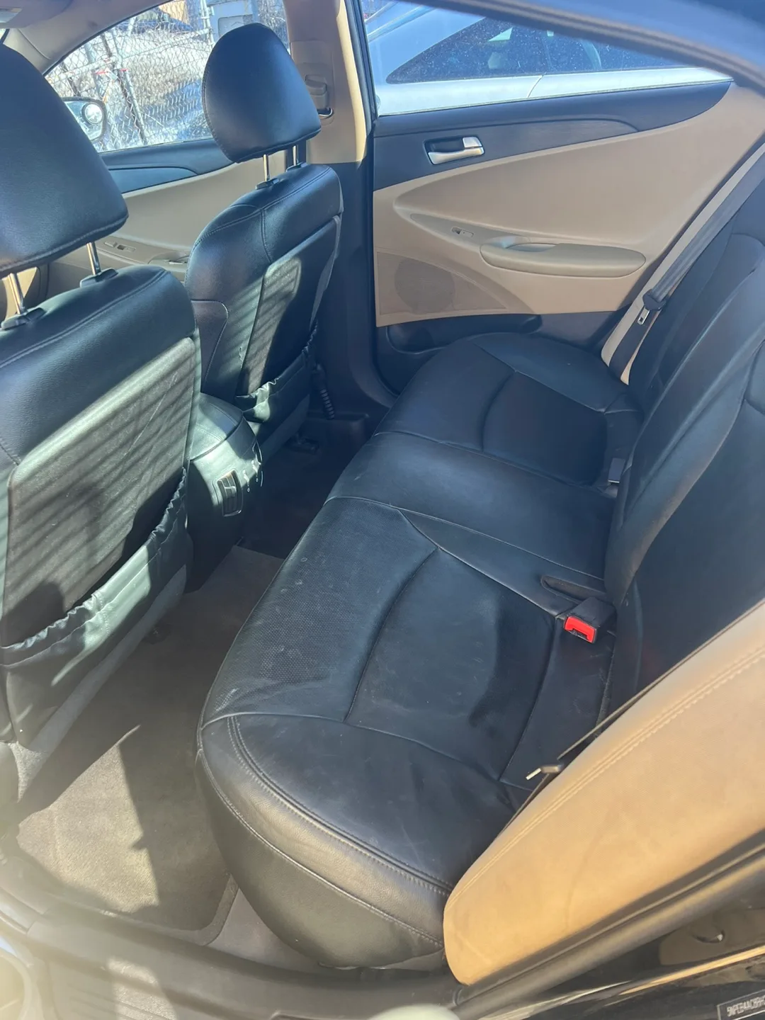 2011 Hyundai Sonata - Black - Used image indicator(4)