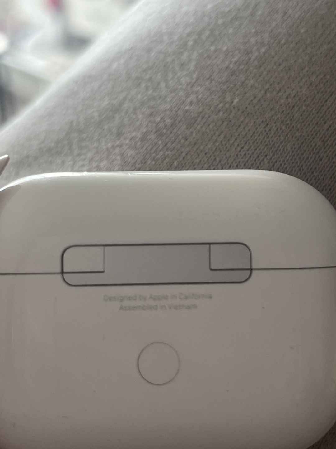 Apple AirPods Pro (2nd Generation) Charging Case & Earbuds - photo 2