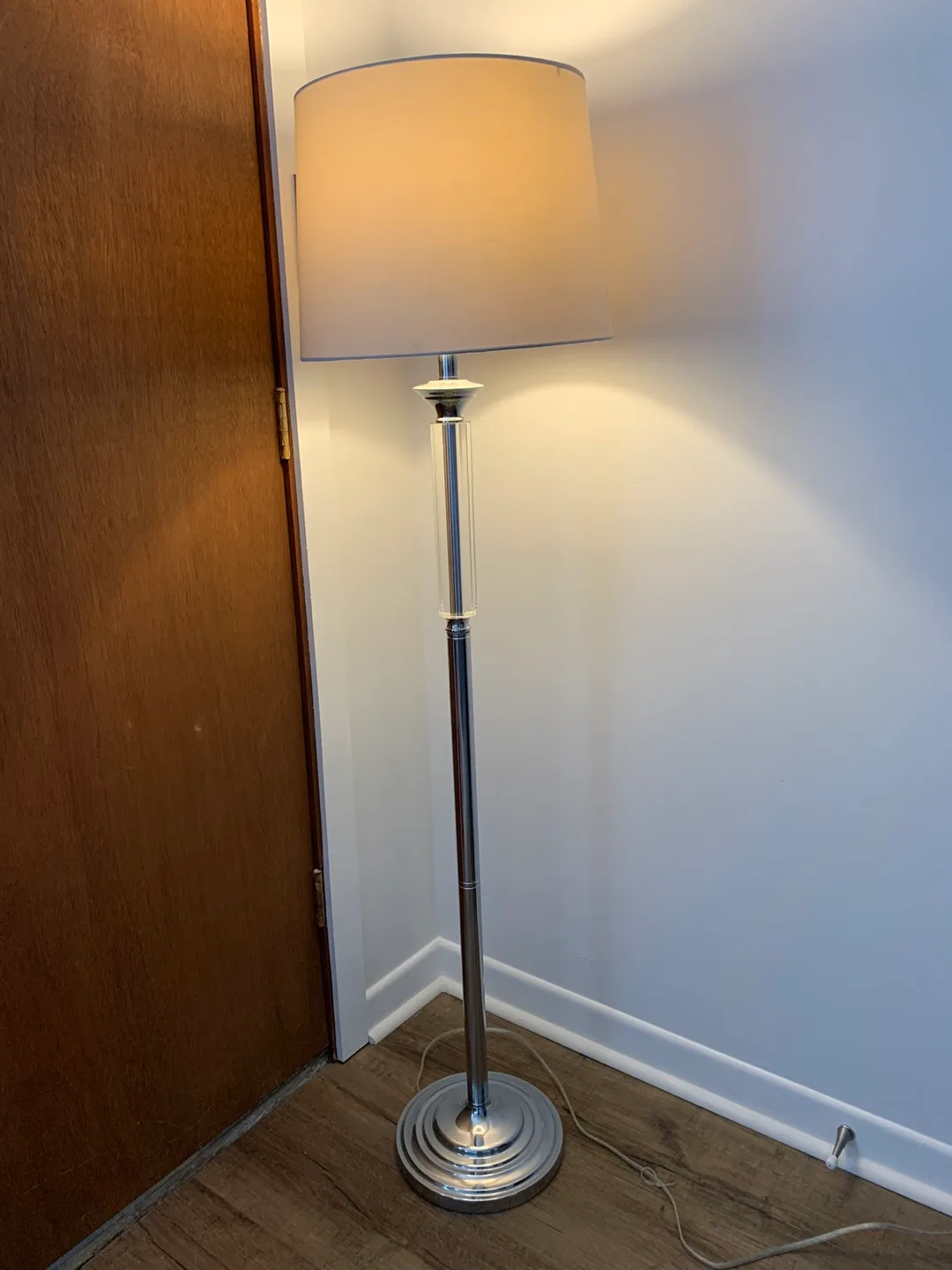 Modern Chrome Floor Lamp with Acrylic Detail image indicator(2)