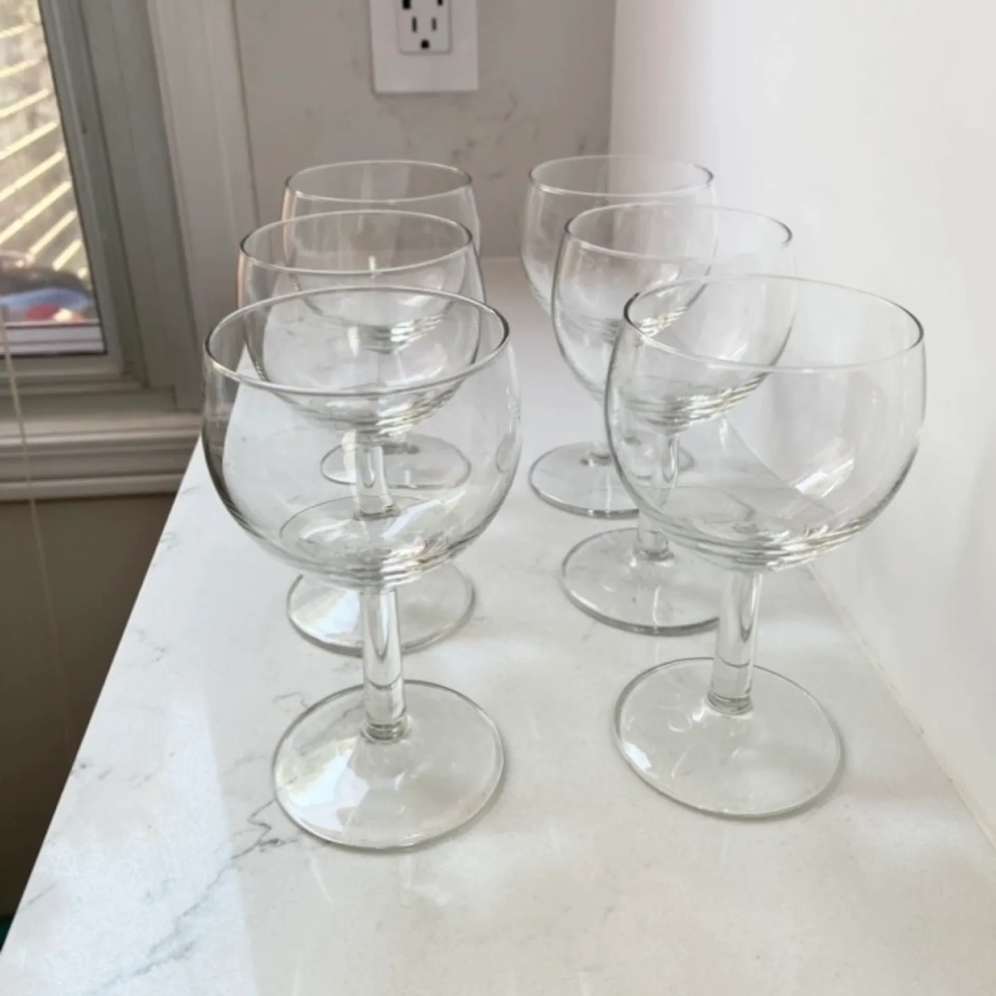 Set of Six Clear Wine Glasses image indicator(2)