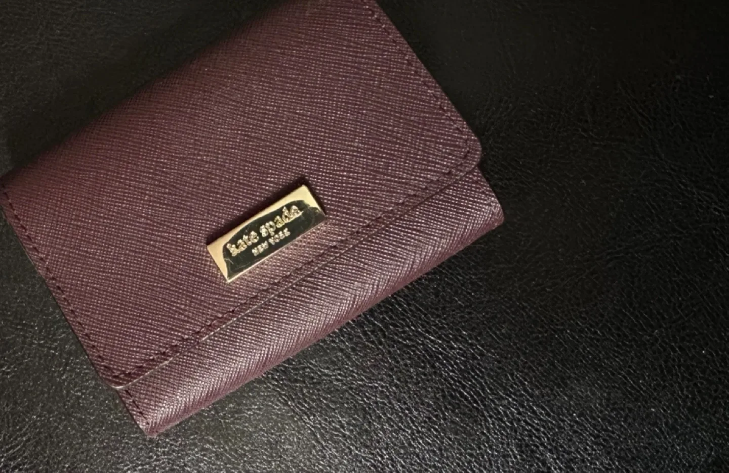 Kate Spade New York wallet image indicator(2)