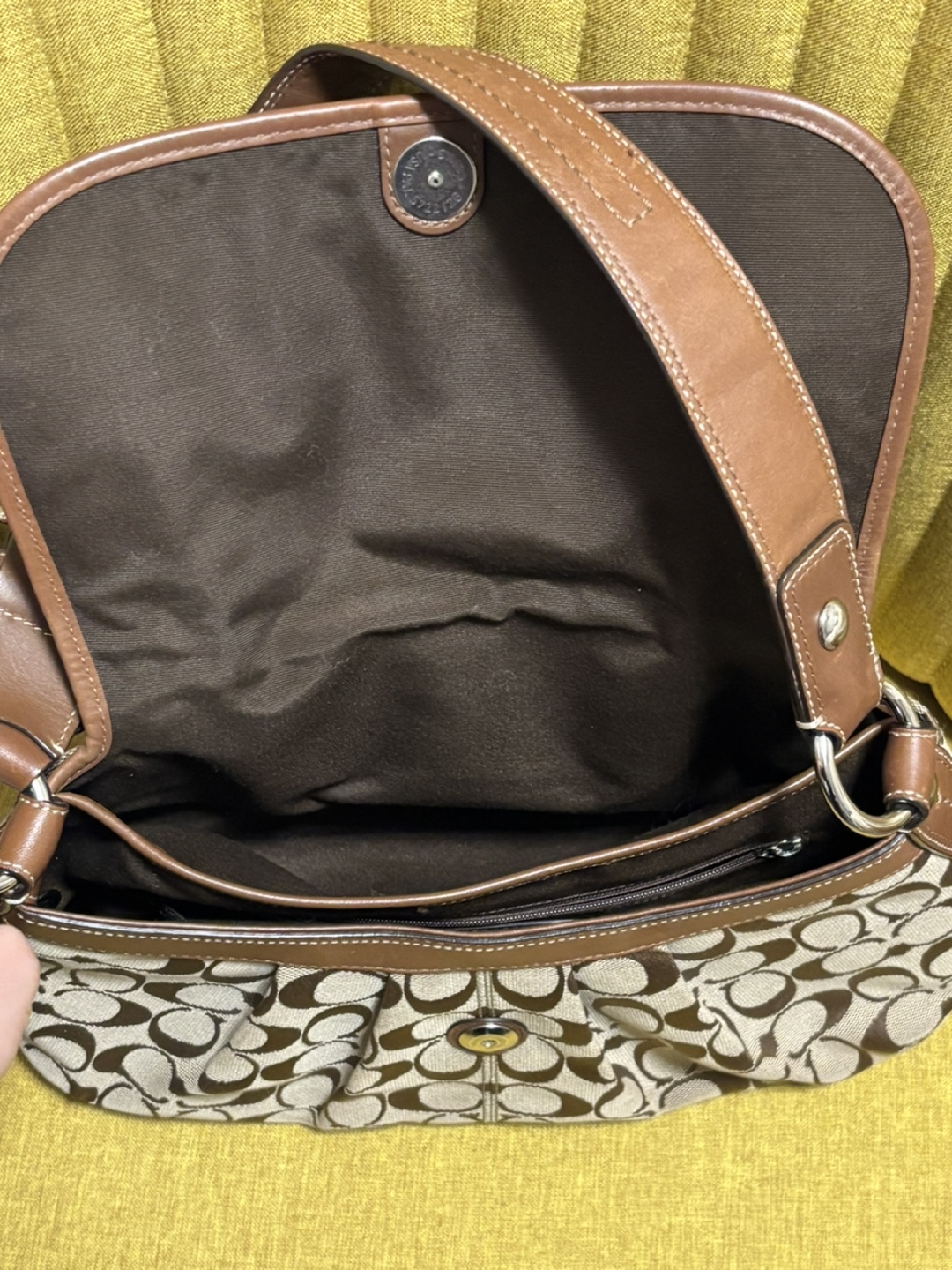 Coach Signature C Brown Shoulder Bag - photo 4