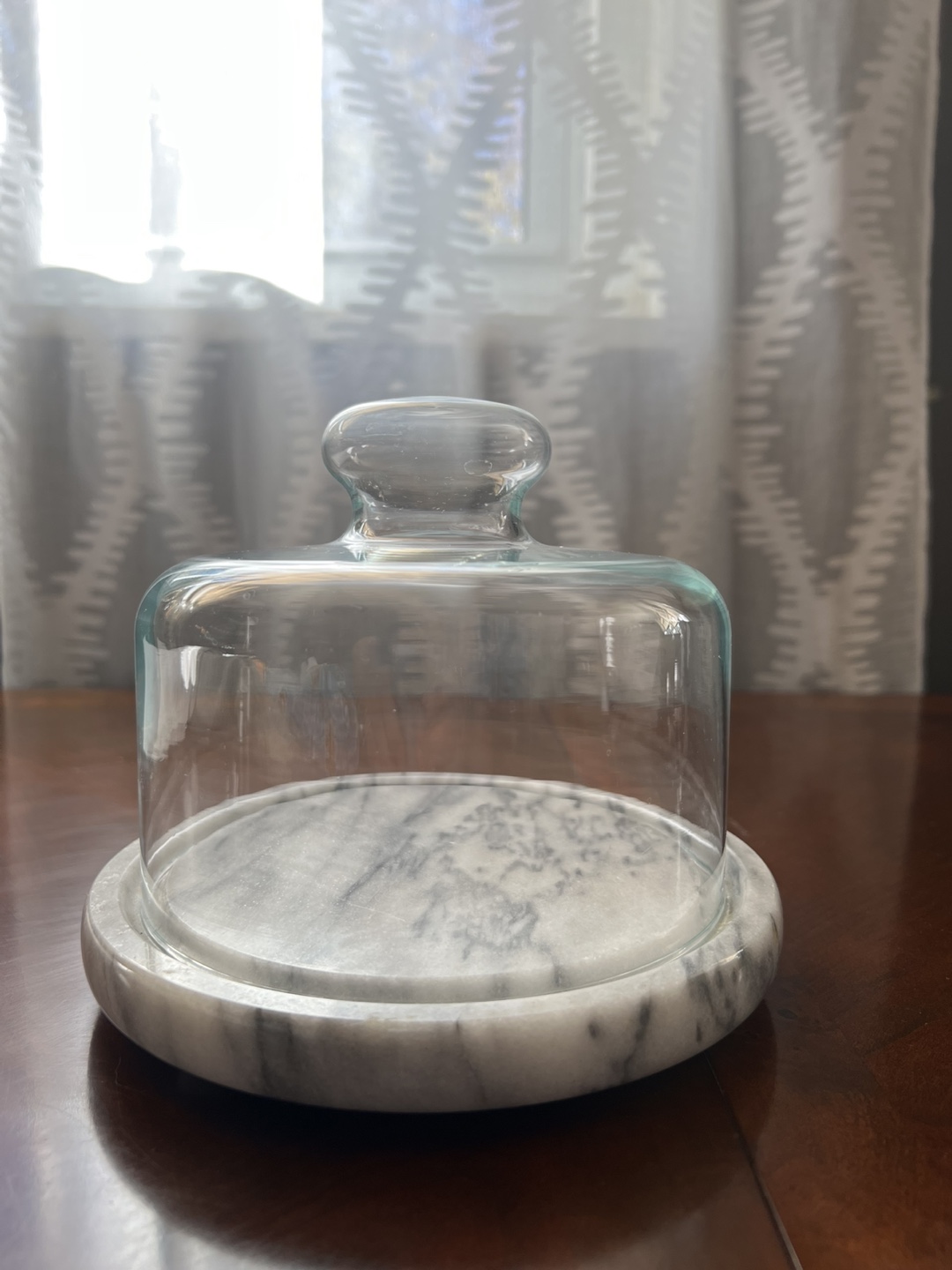🧡 Glass cloche with marble base