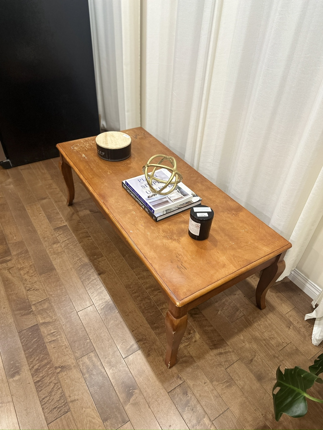 Classic Wooden Coffee Table - photo 2