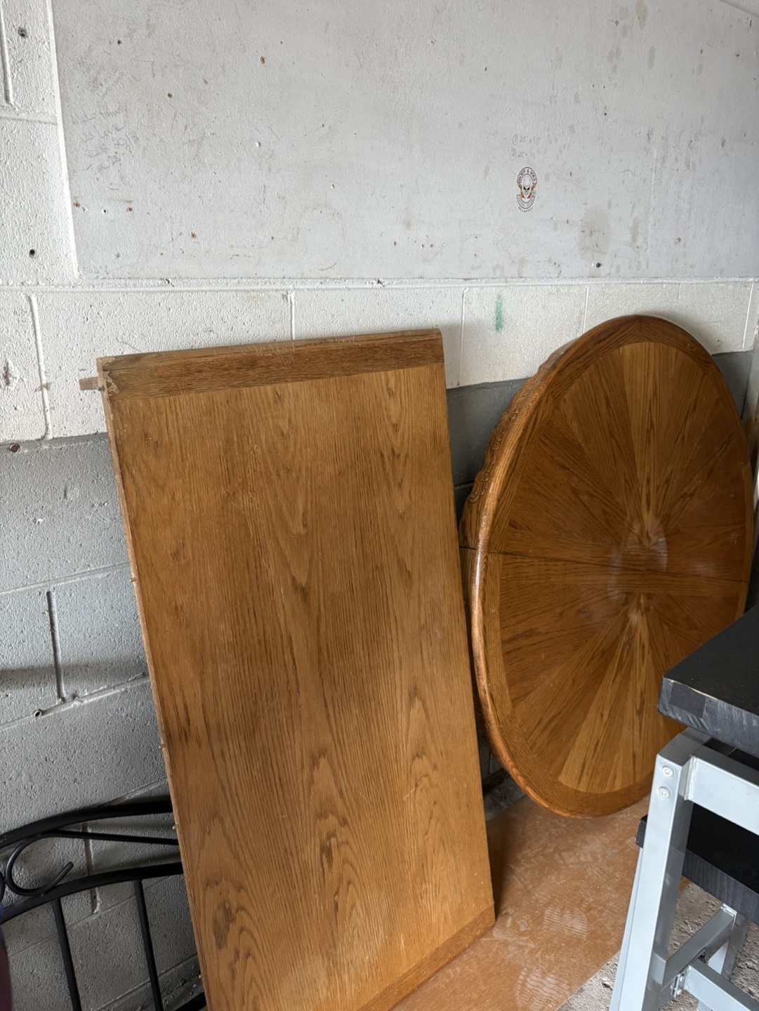 Round Oak Dining Table and Four Chairs - photo 5
