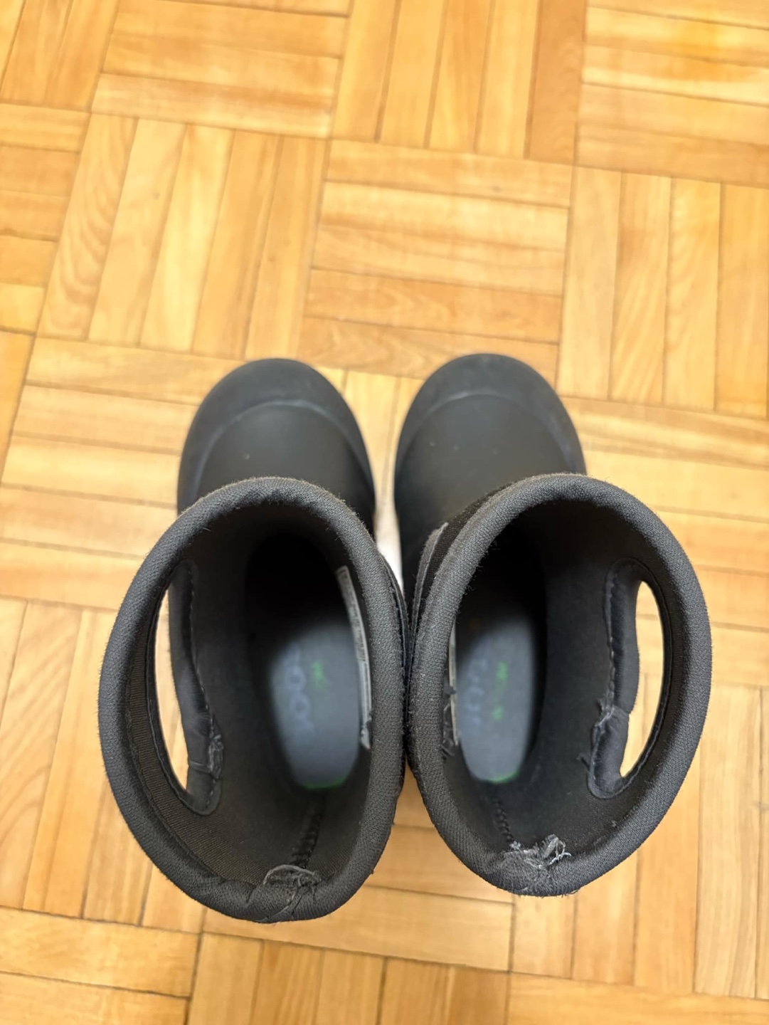 Bogs Kids' Classic Winter Boots - Size 7 - photo 2