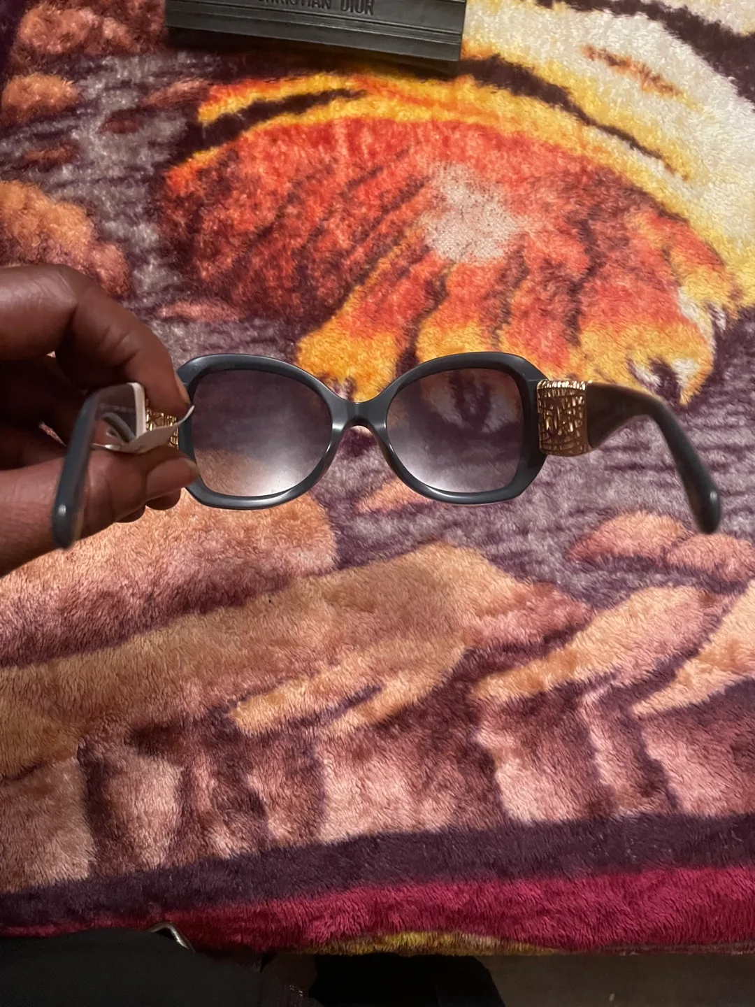 Sunglasses image indicator(2)