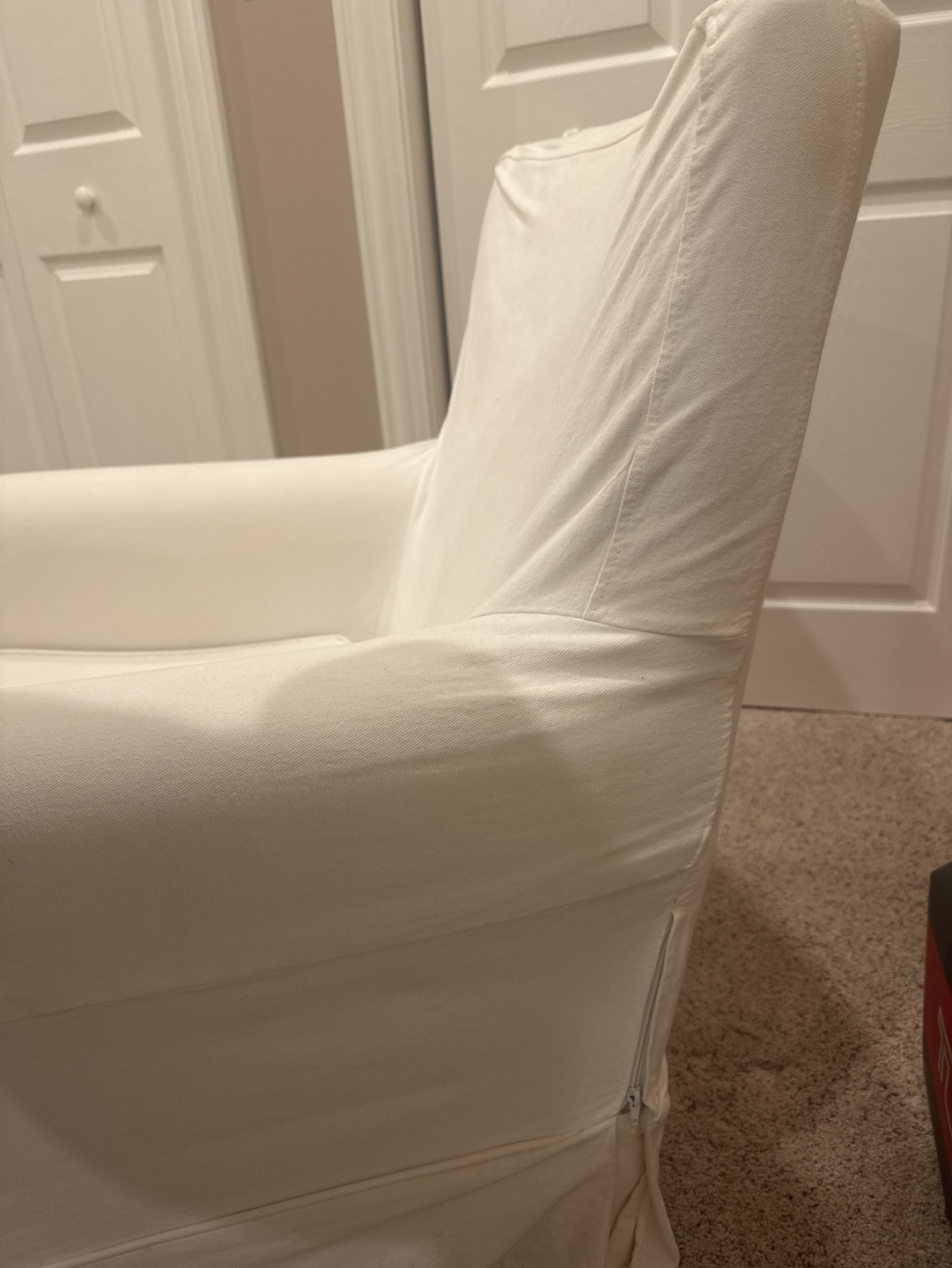 Off White slipcovered armchair - photo 4