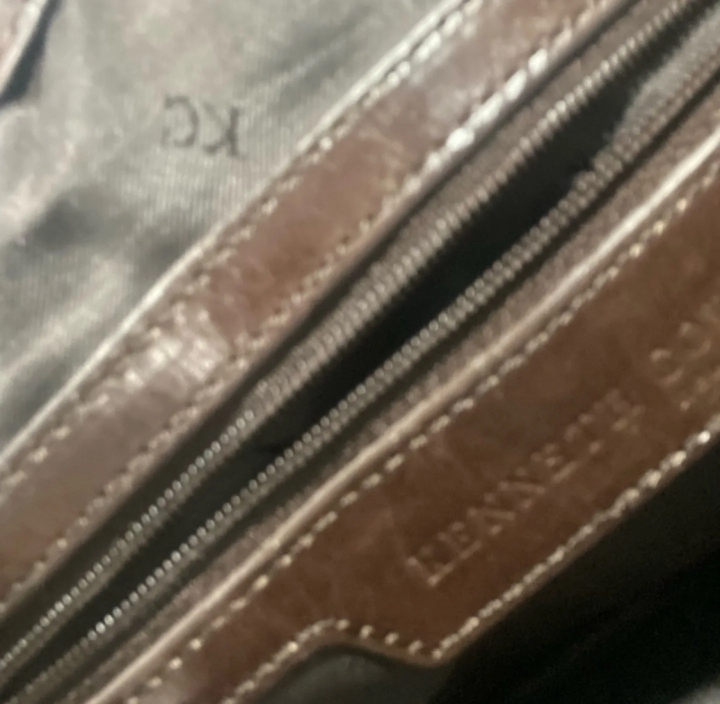 Kenneth Cole Women’s Leather Handbag 🧡 image indicator(3)