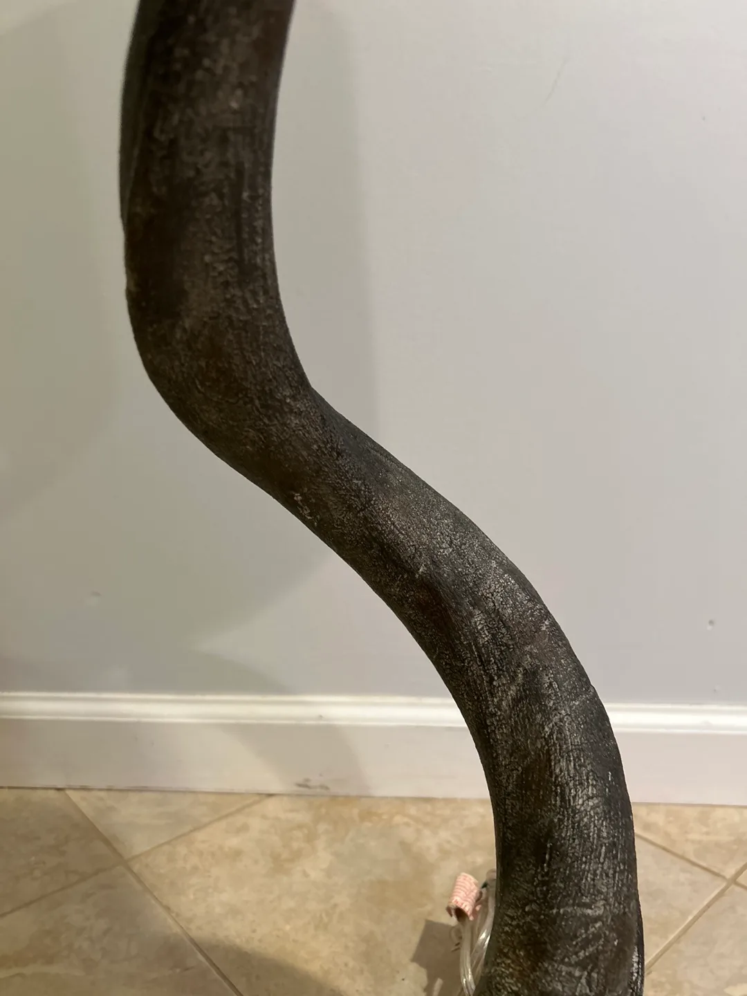 Vintage - Faux Kudu Horn Contemporary Lamp image indicator(7)