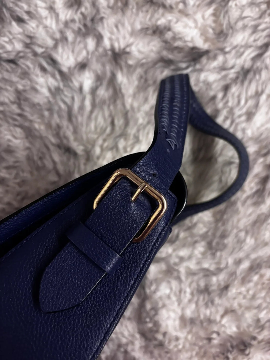 Kate Spade New York Navy Blue Leather Shoulder Bag image indicator(5)