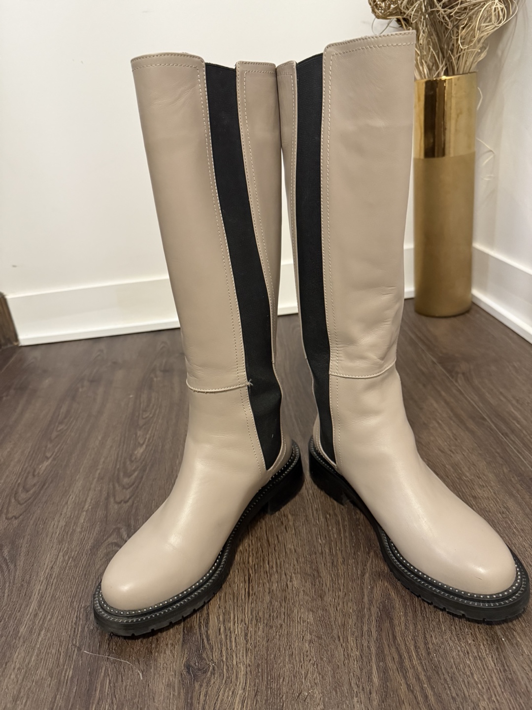 Beige Leather Knee-High Boots. - photo 2