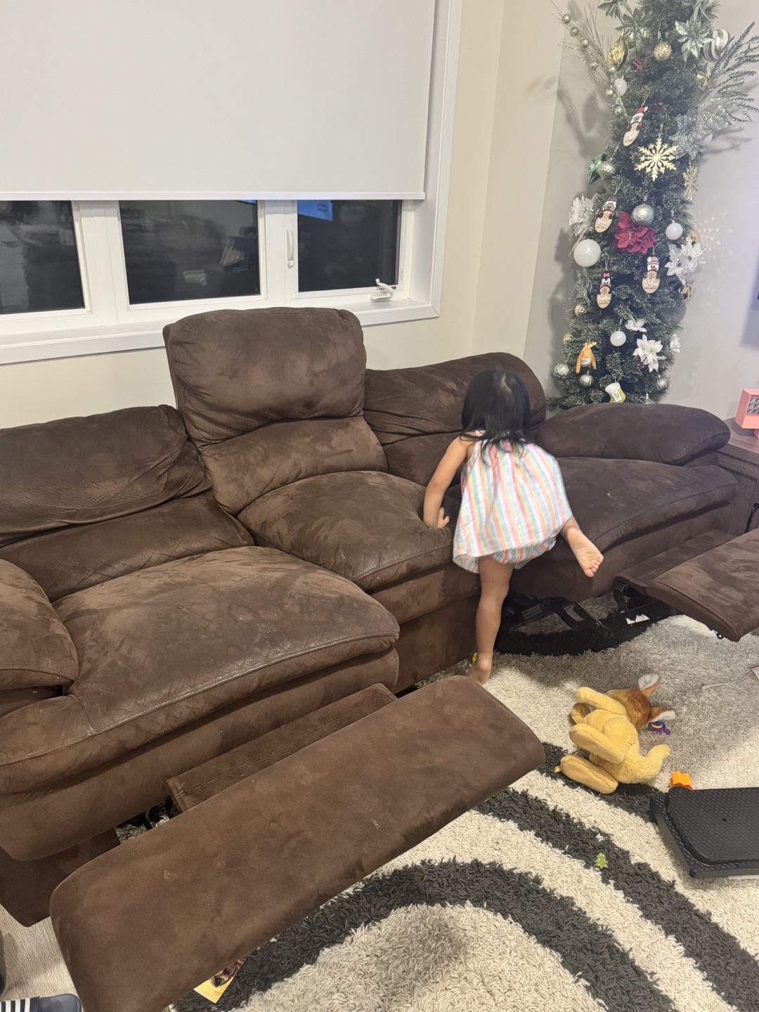 Brown Reclining Sofa - photo 3
