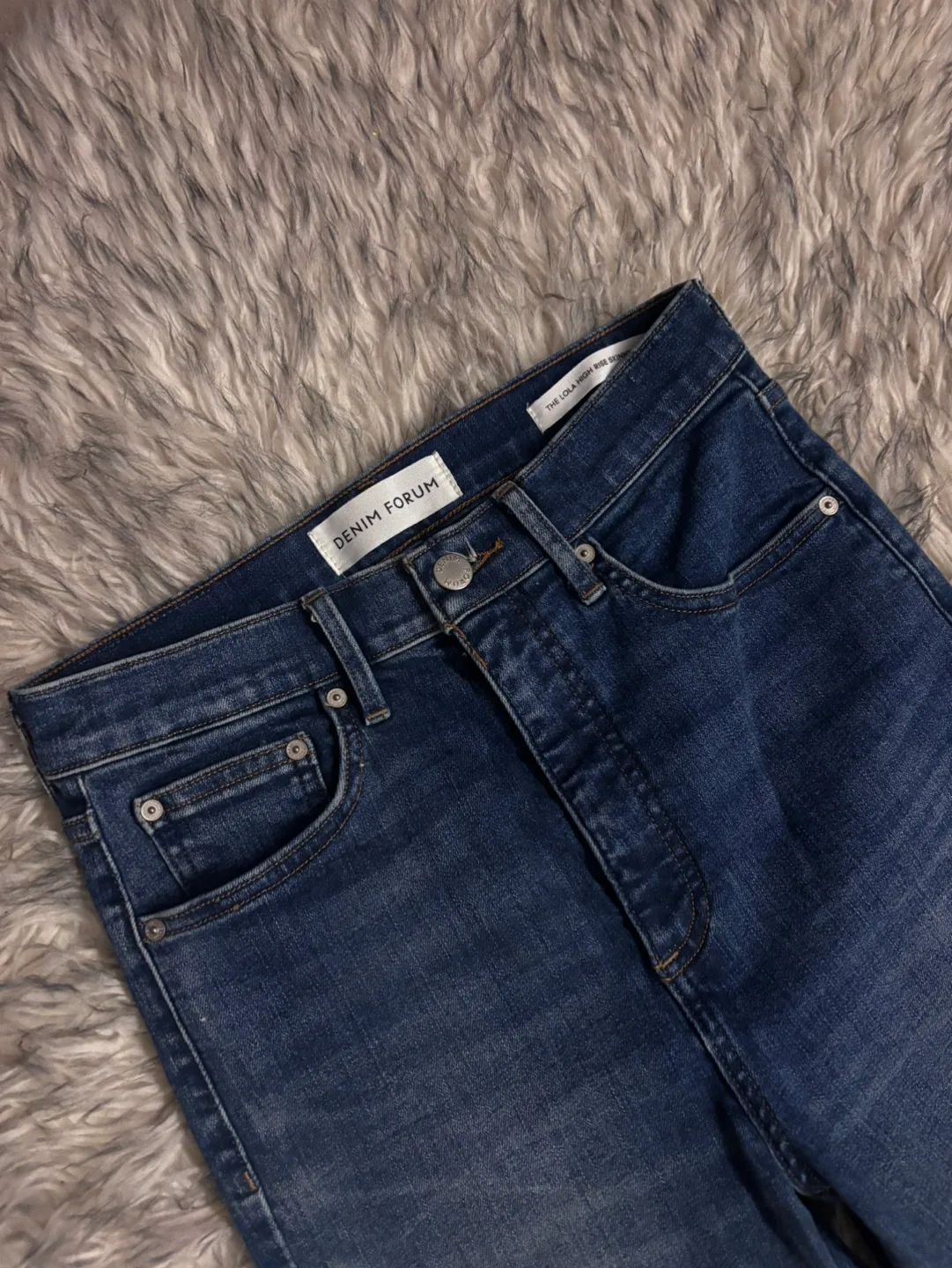 Denim Forum Lola High Rise Skinny Jeans 26L image indicator(3)
