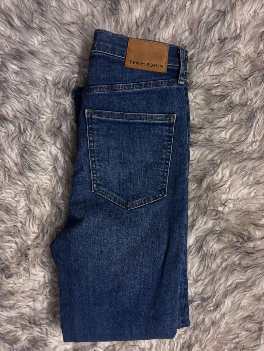 Denim Forum Lola High Rise Skinny Jeans 26L image indicator(5)