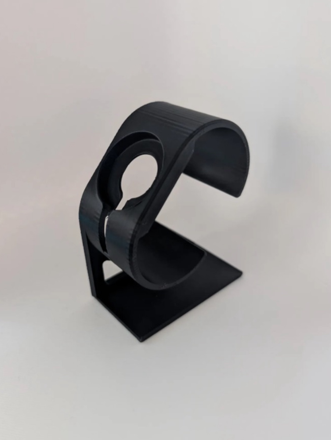 Apple Watch Stand – Minimalist & Functional - photo 2