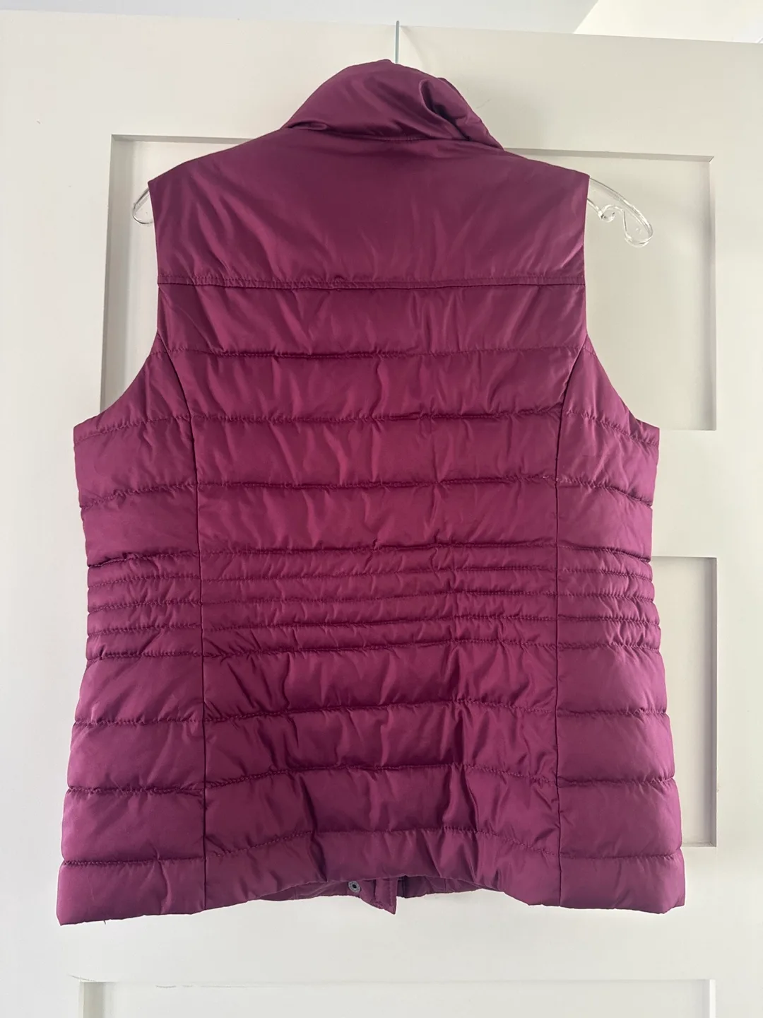 Tommy Hilfiger Women's Quilted Vest - Size Medium image indicator(2)