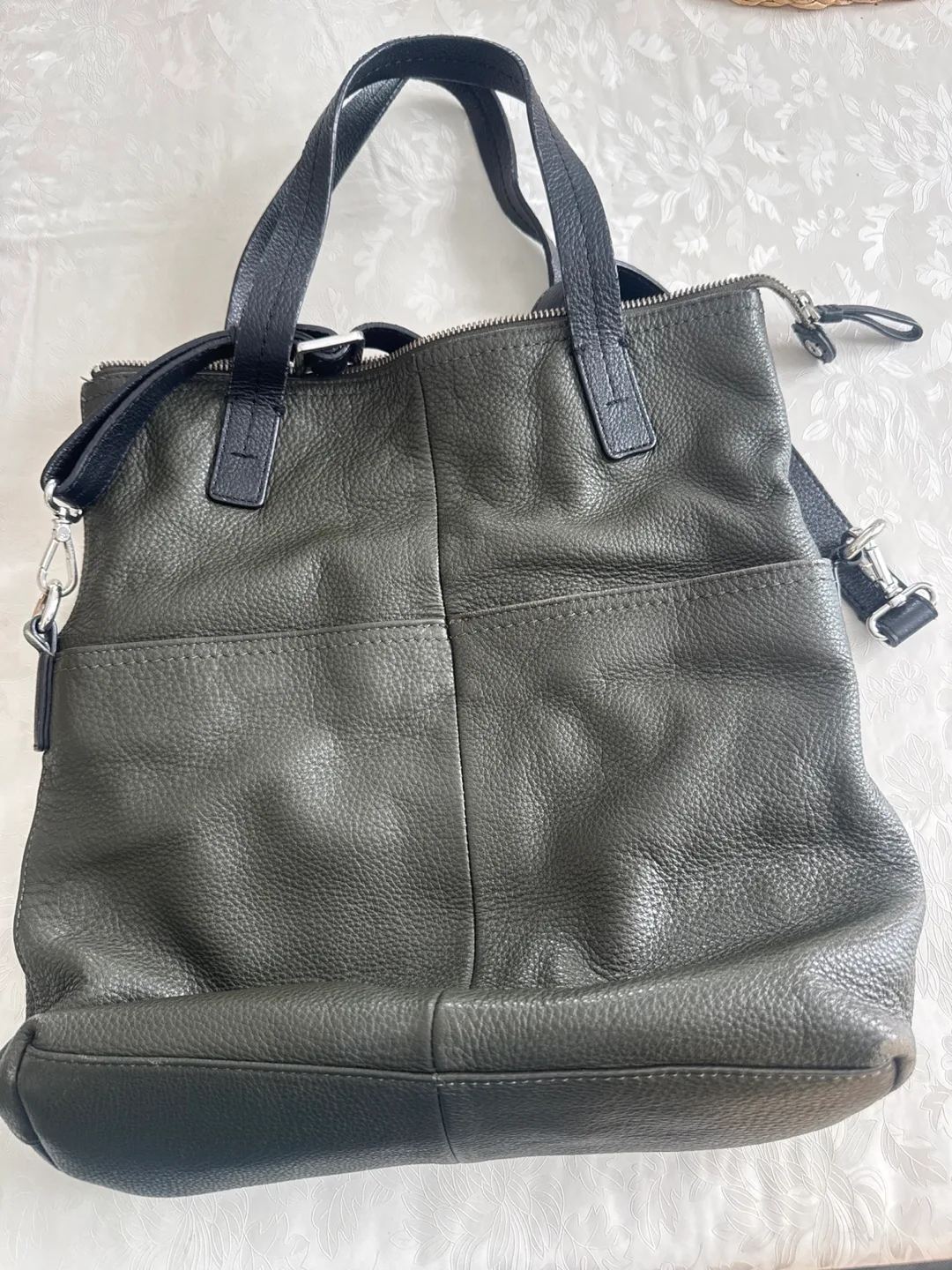 Danier Green Leather Tote Bag image indicator(2)