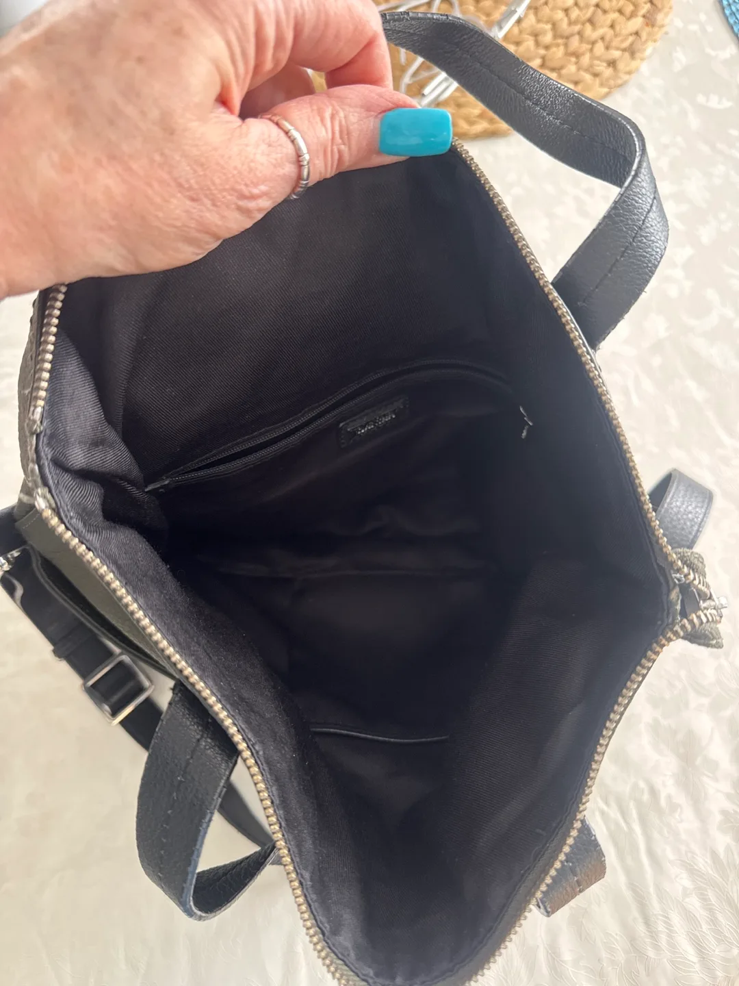 Danier Green Leather Tote Bag image indicator(3)