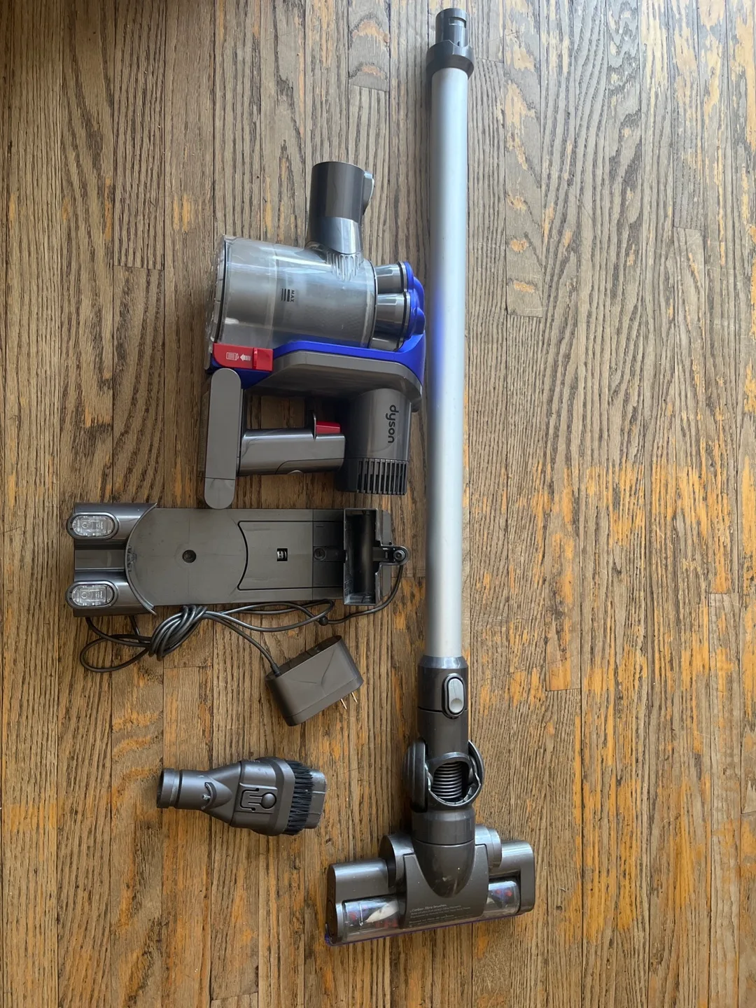 Dyson V7 Cordless Stick Vacuum image indicator(2)