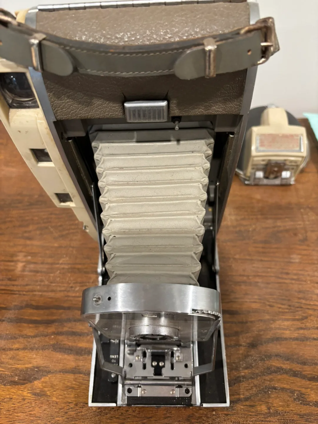 Vintage Polaroid 800 Land Camera with Flash image indicator(4)