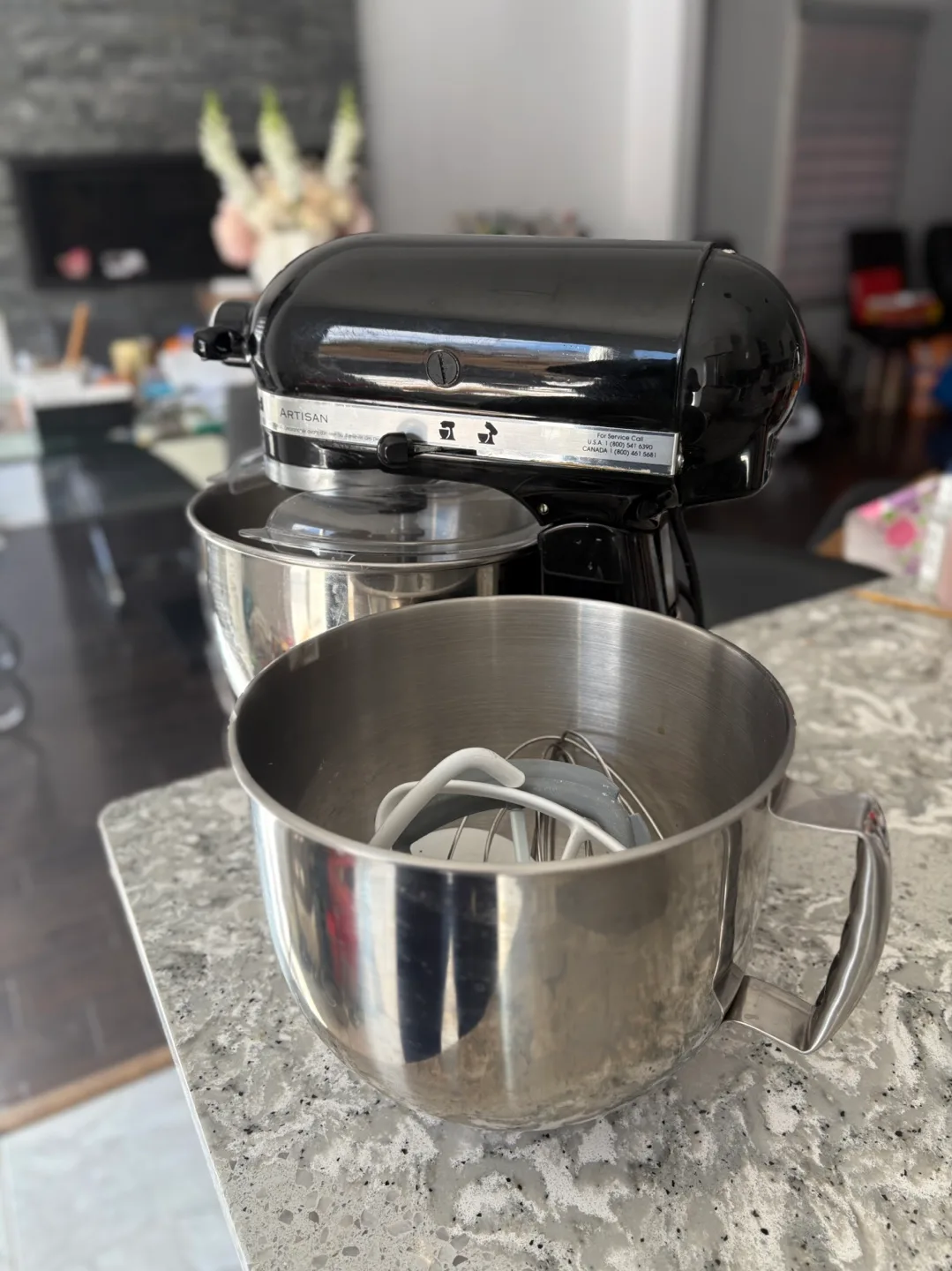 KitchenAid Artisan Series stand mixer, Onyx Black. 4.5-quart image indicator(3)