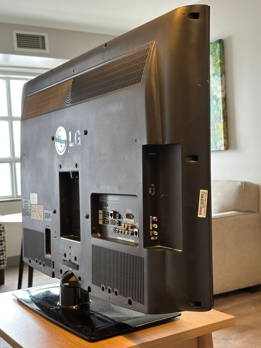 LG Flat Screen TV - photo 3