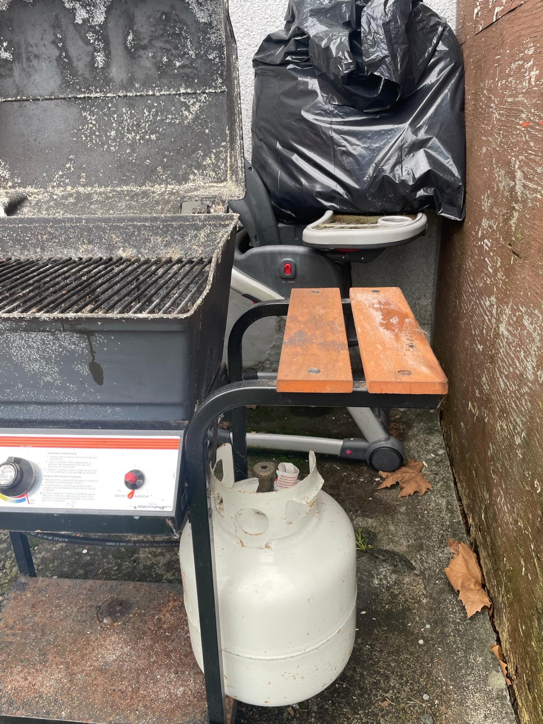 Used 2-Burner Propane BBQ Grill