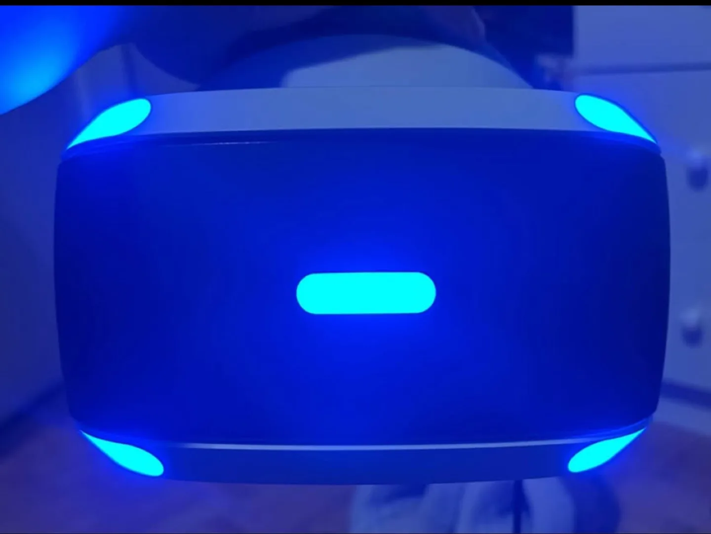 Sony PlayStation VR Headset with Move Controllers image indicator(2)