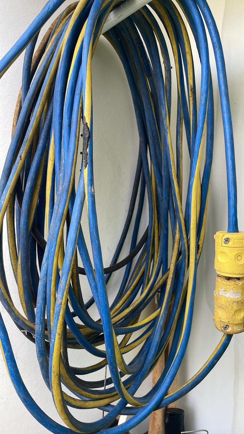 Heavy-duty extension cord