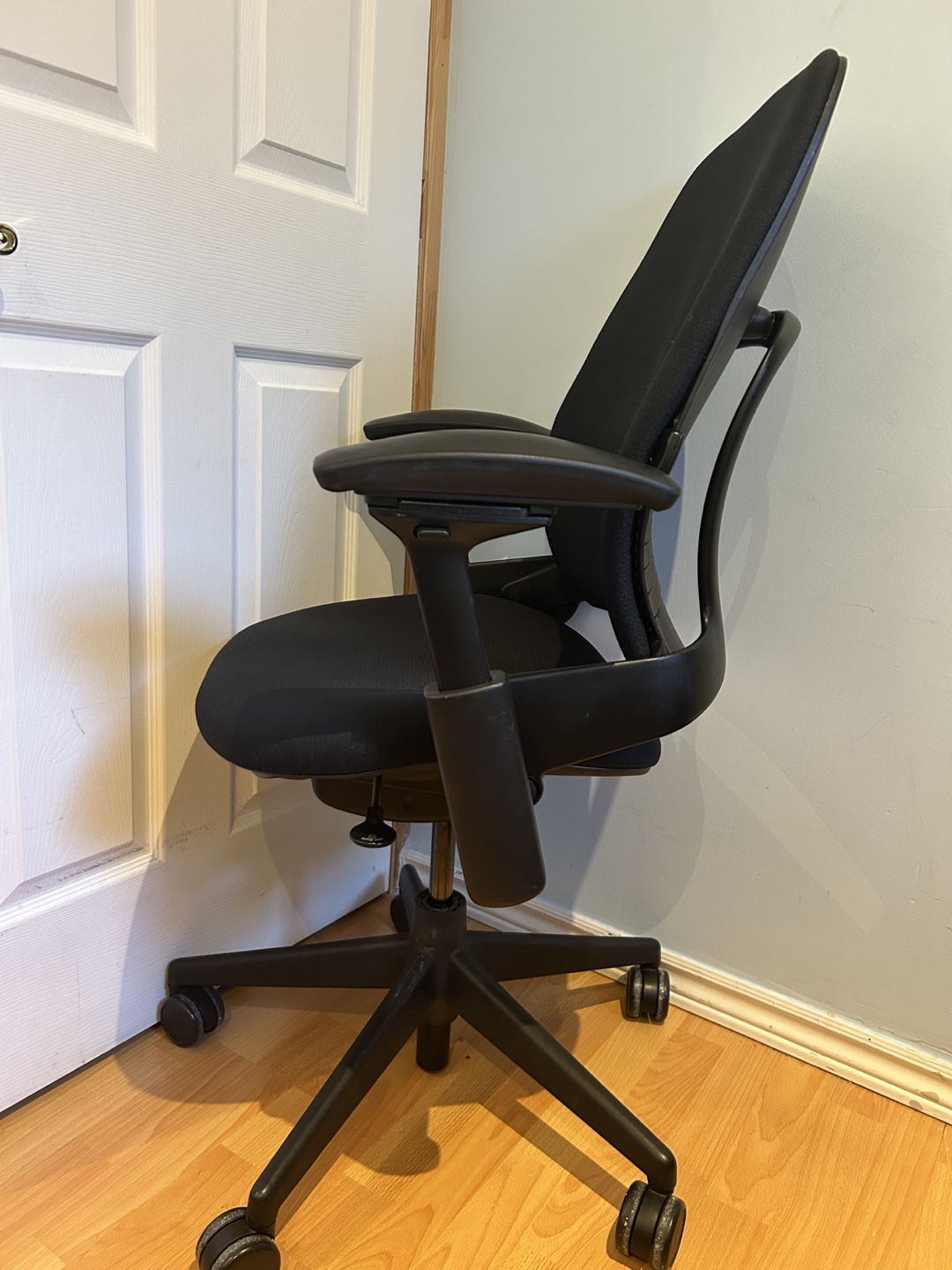Steelcase Leap V2 Chair - photo 3