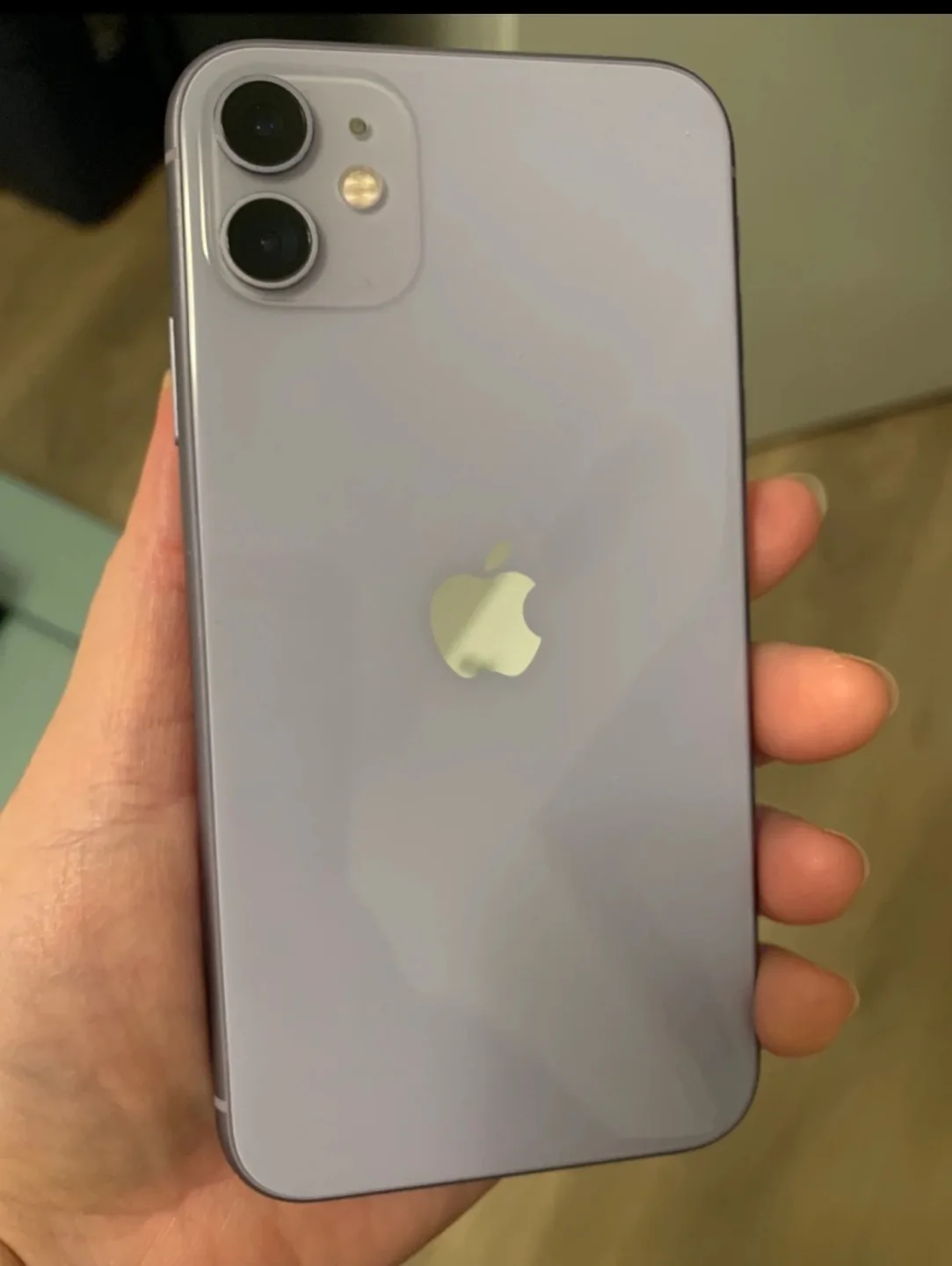 iPhone 11 Lavender 64GB image indicator(2)