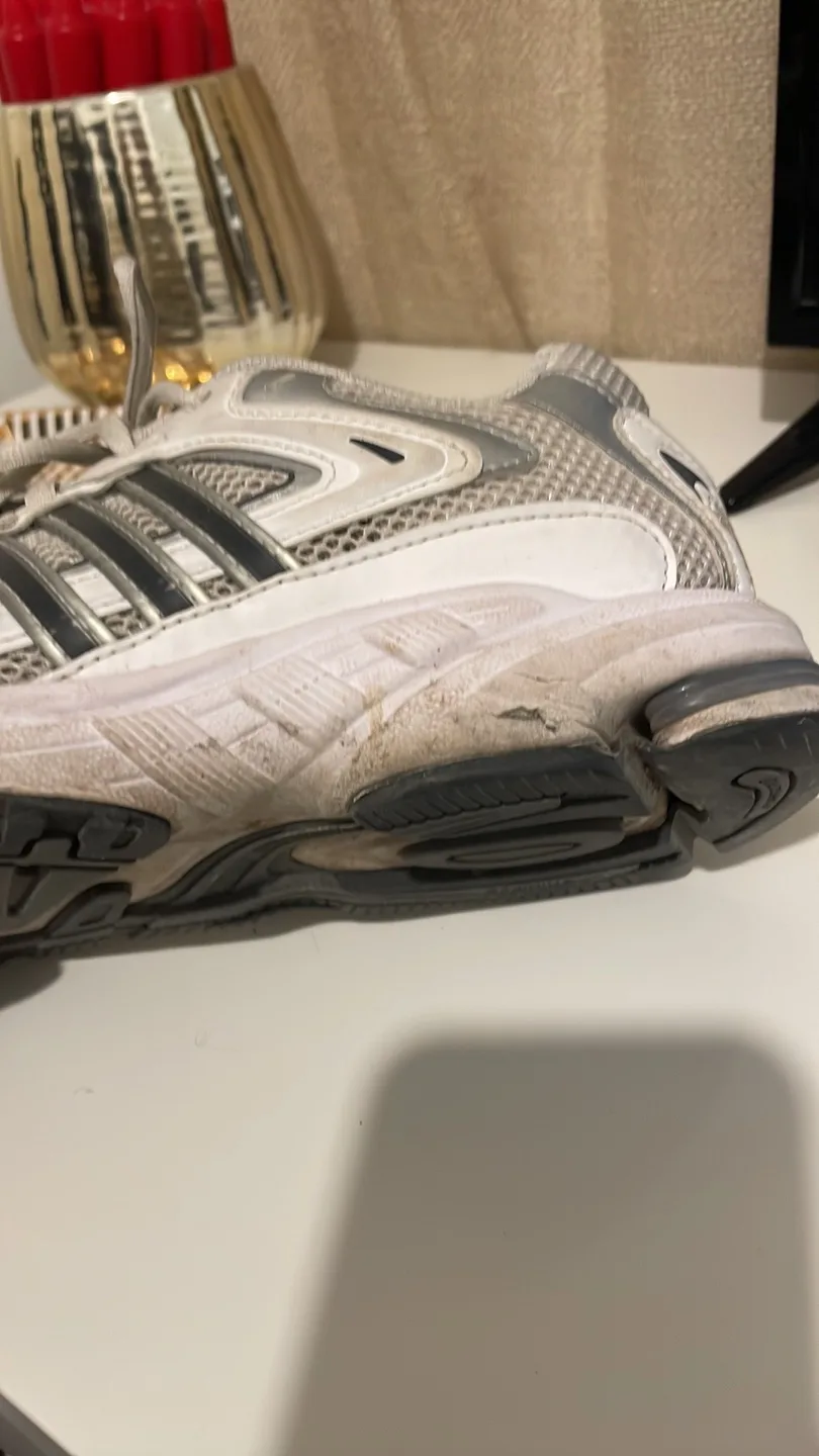 Adidas Running Shoes - Size 7 image indicator(6)