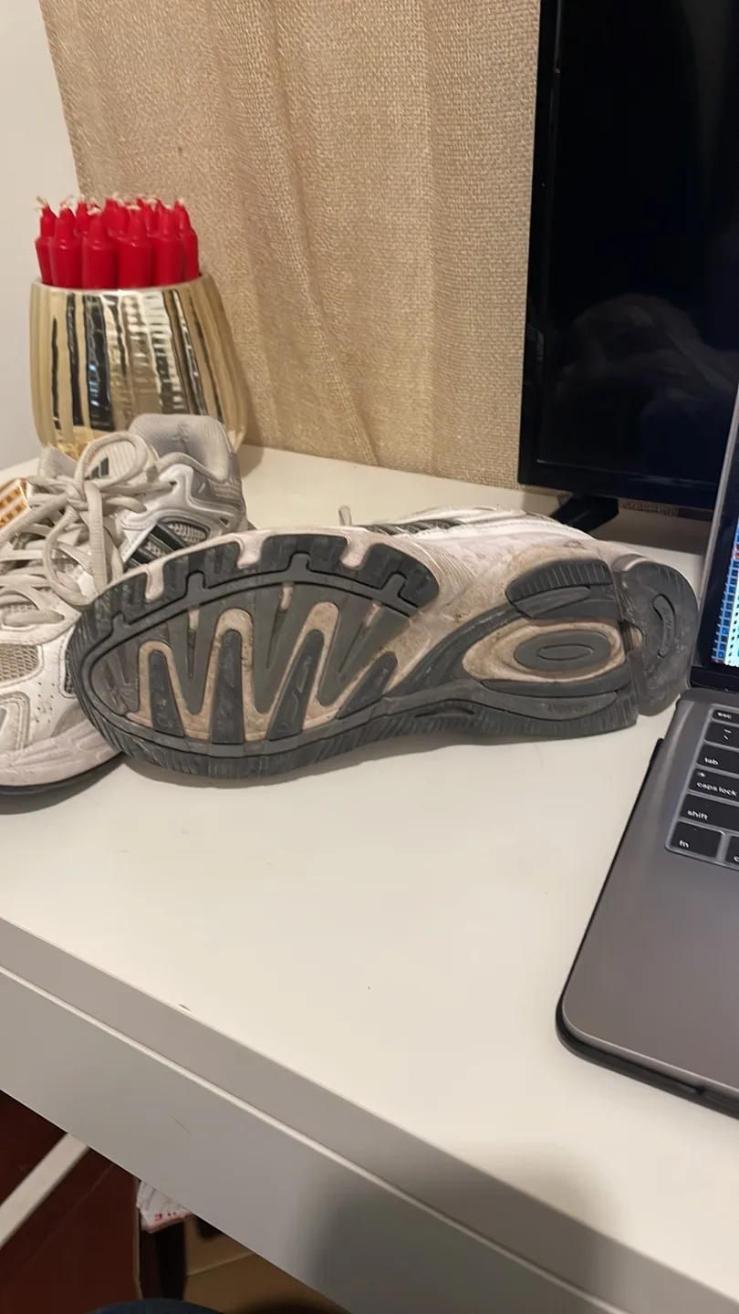 Adidas Running Shoes - Size 7 image indicator(4)