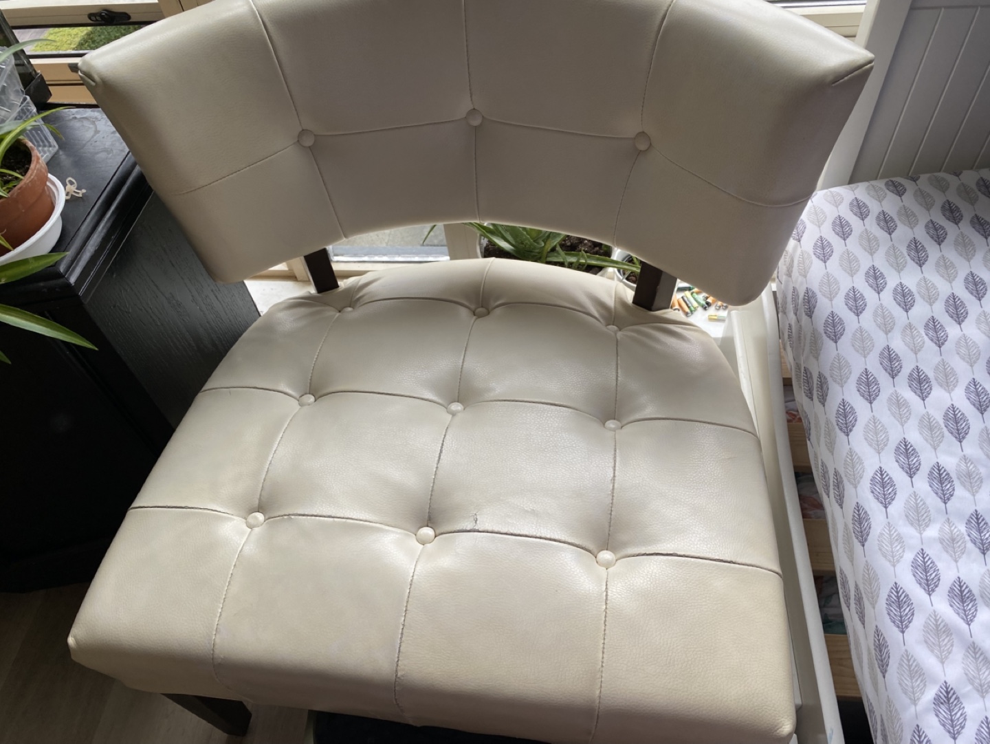 Off-white Vanity Chair - photo 3