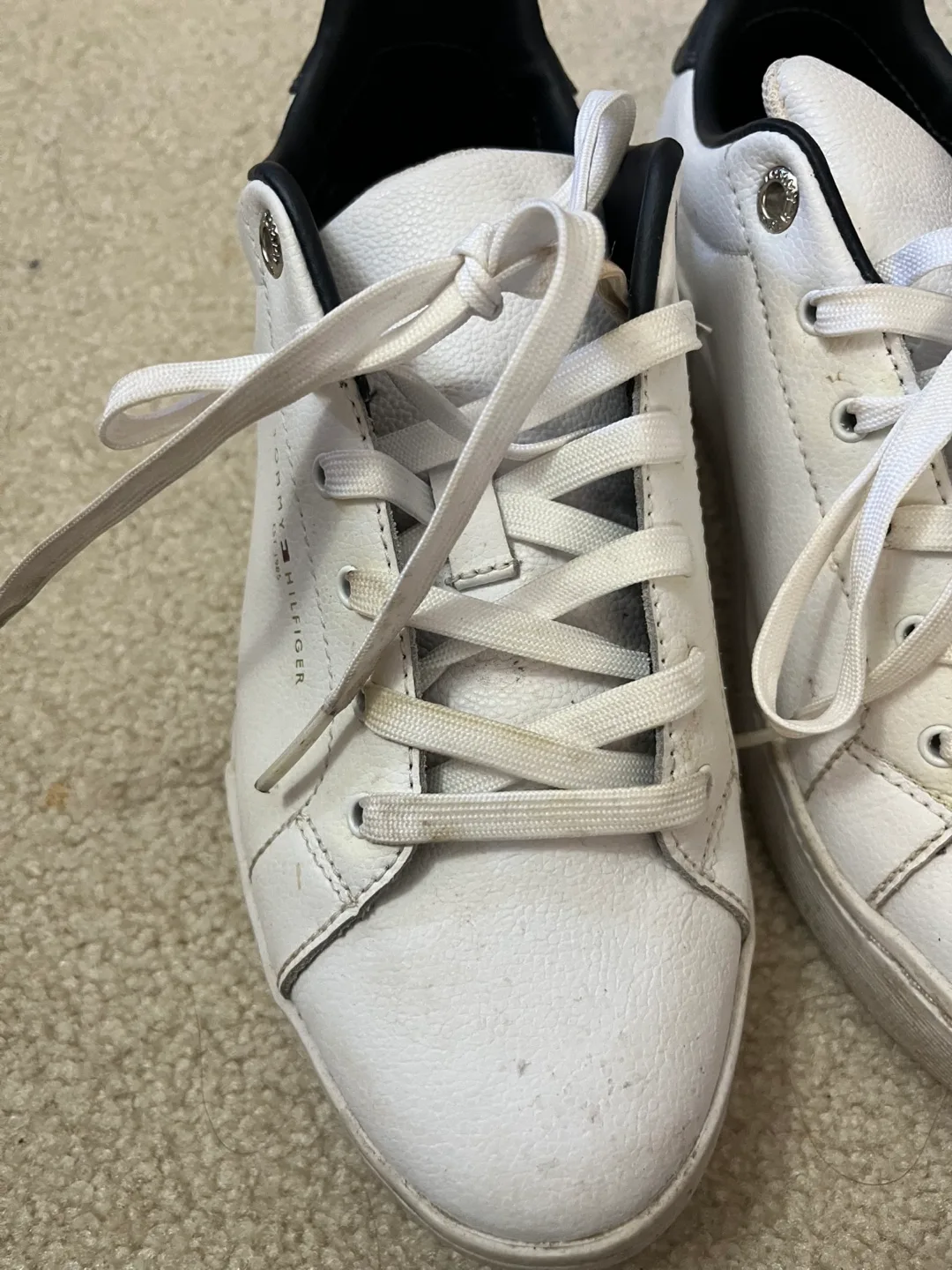 Tommy Hilfiger White Leather Sneakers image indicator(4)